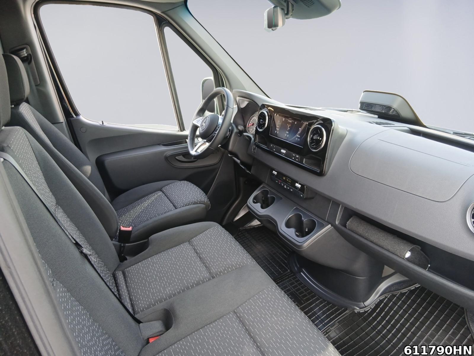 Fahrzeugabbildung Mercedes-Benz Sprinter 319 CDI Pro L2H1 Distro*AHK*LED*360°