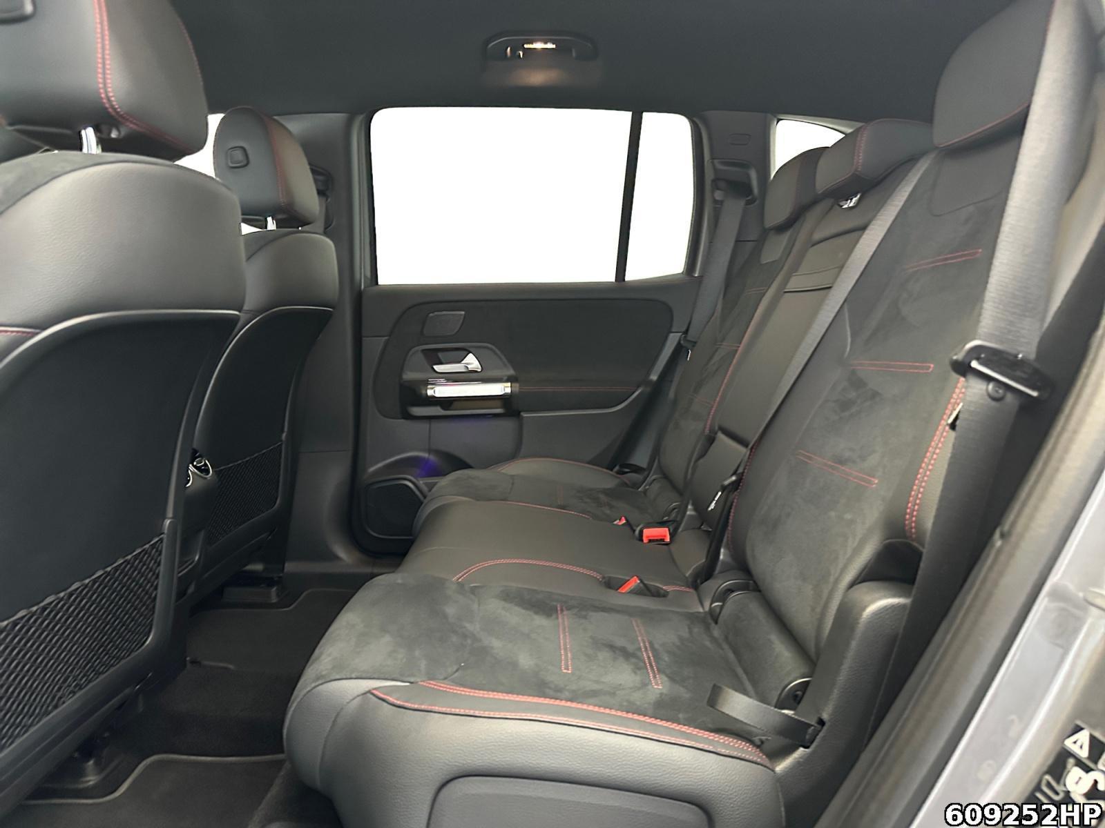 Fahrzeugabbildung Mercedes-Benz EQB 4M AMG Night LED DISTRONIC KEYLESS 18