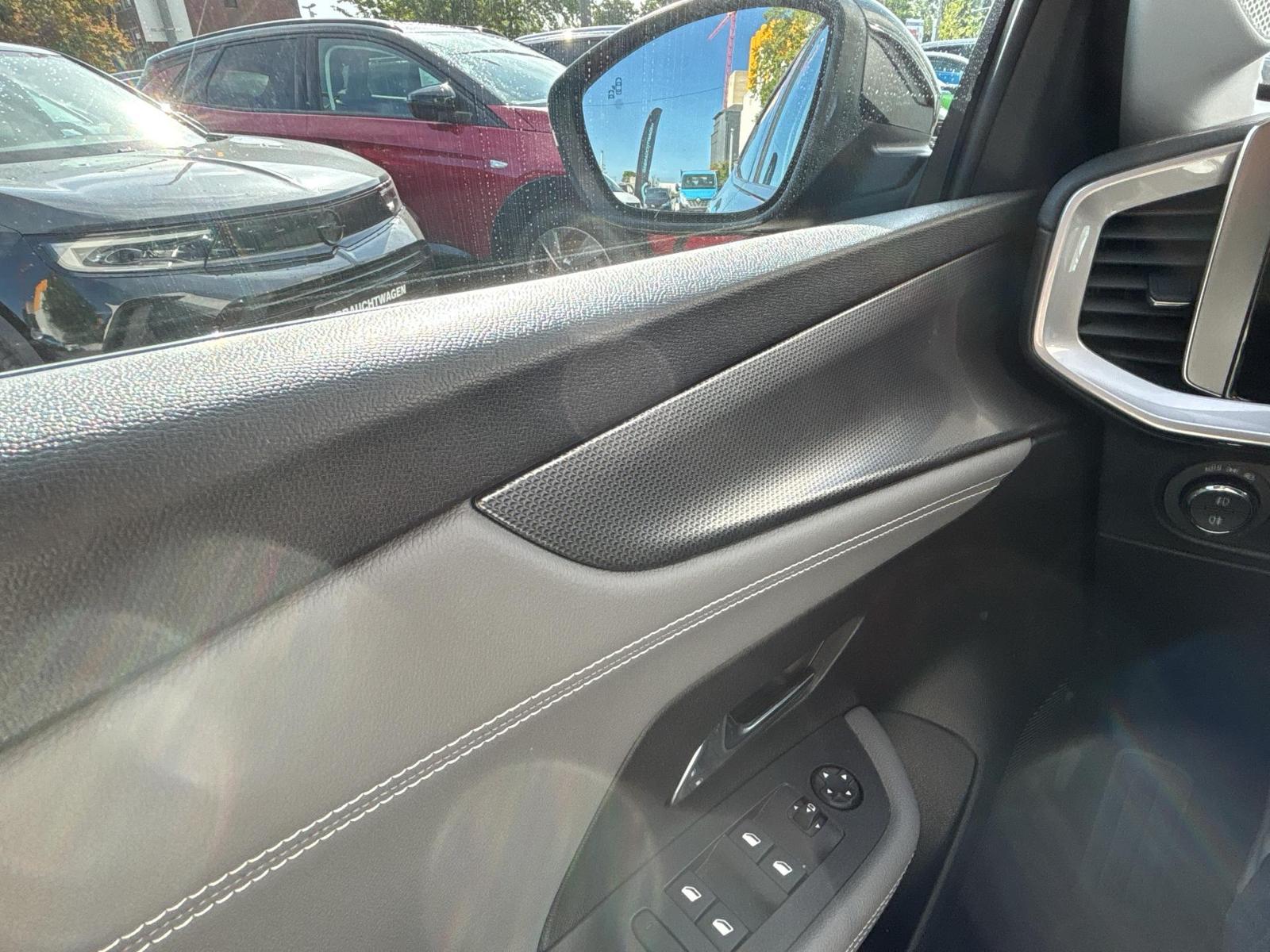 Fahrzeugabbildung Opel Mokka Elegance NAVI+SHZ+TEMPOMAT