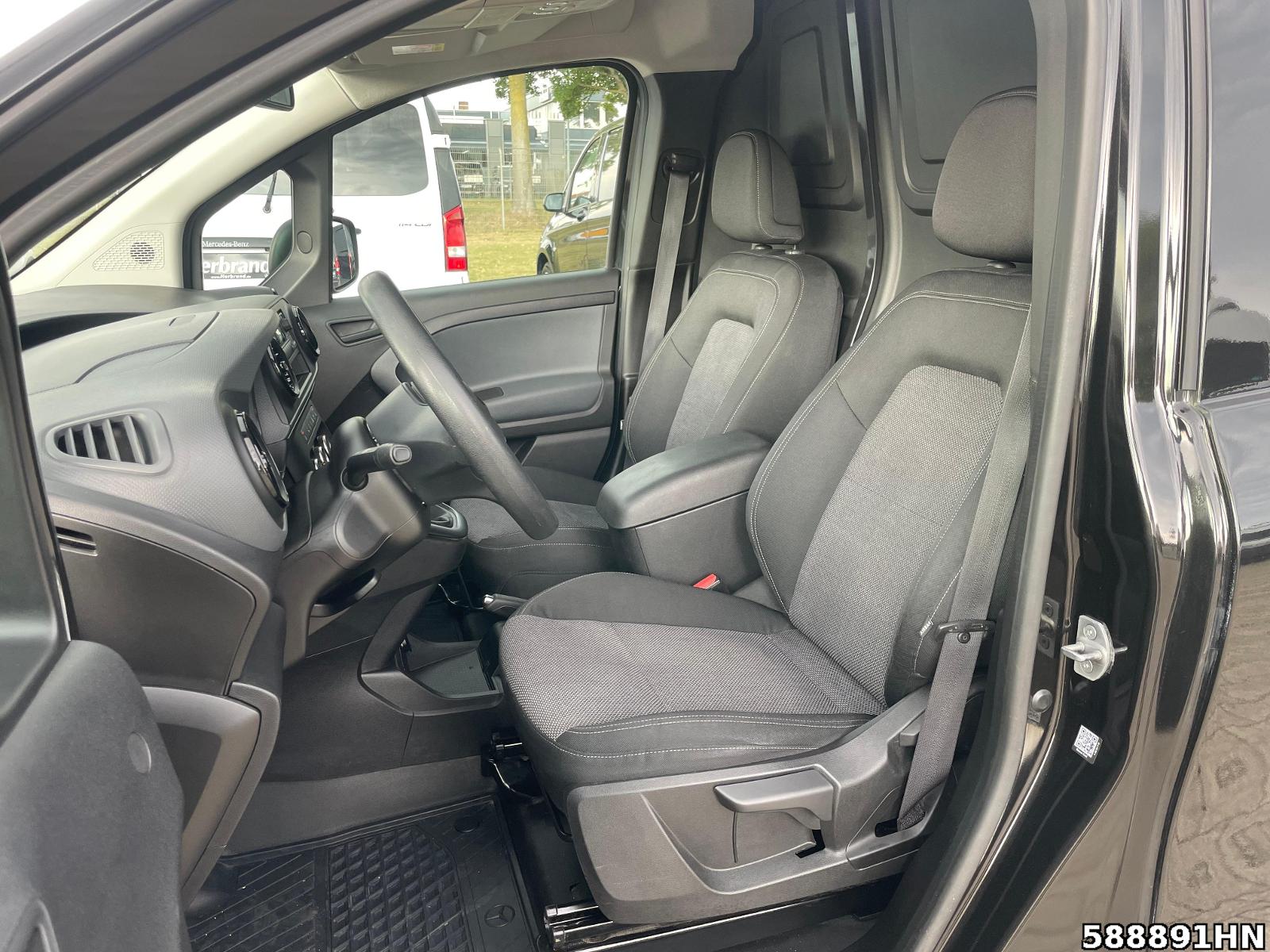 Fahrzeugabbildung Mercedes-Benz Citan 108 CDI *KLIMA*SHZ*AHK*HECKTÜREN*DAB*RFK*