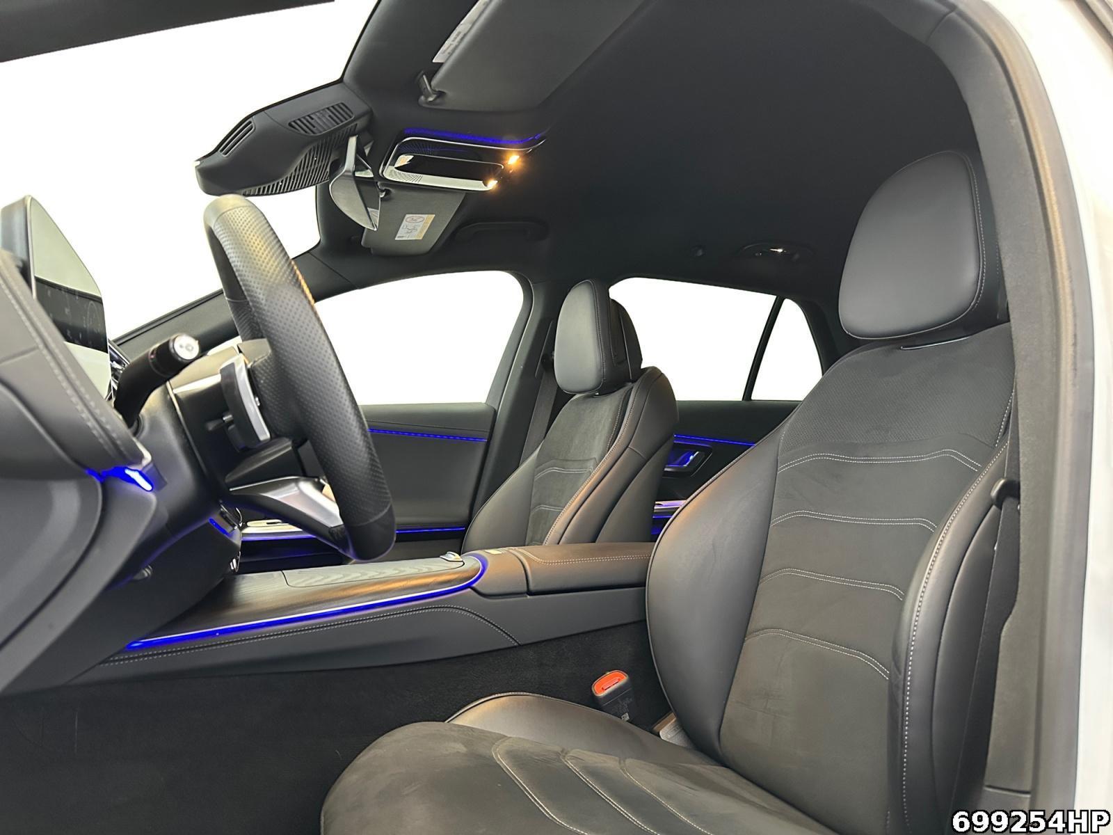 Fahrzeugabbildung Mercedes-Benz E 220 d T 4M AMG AHK Distronic Night Keyless