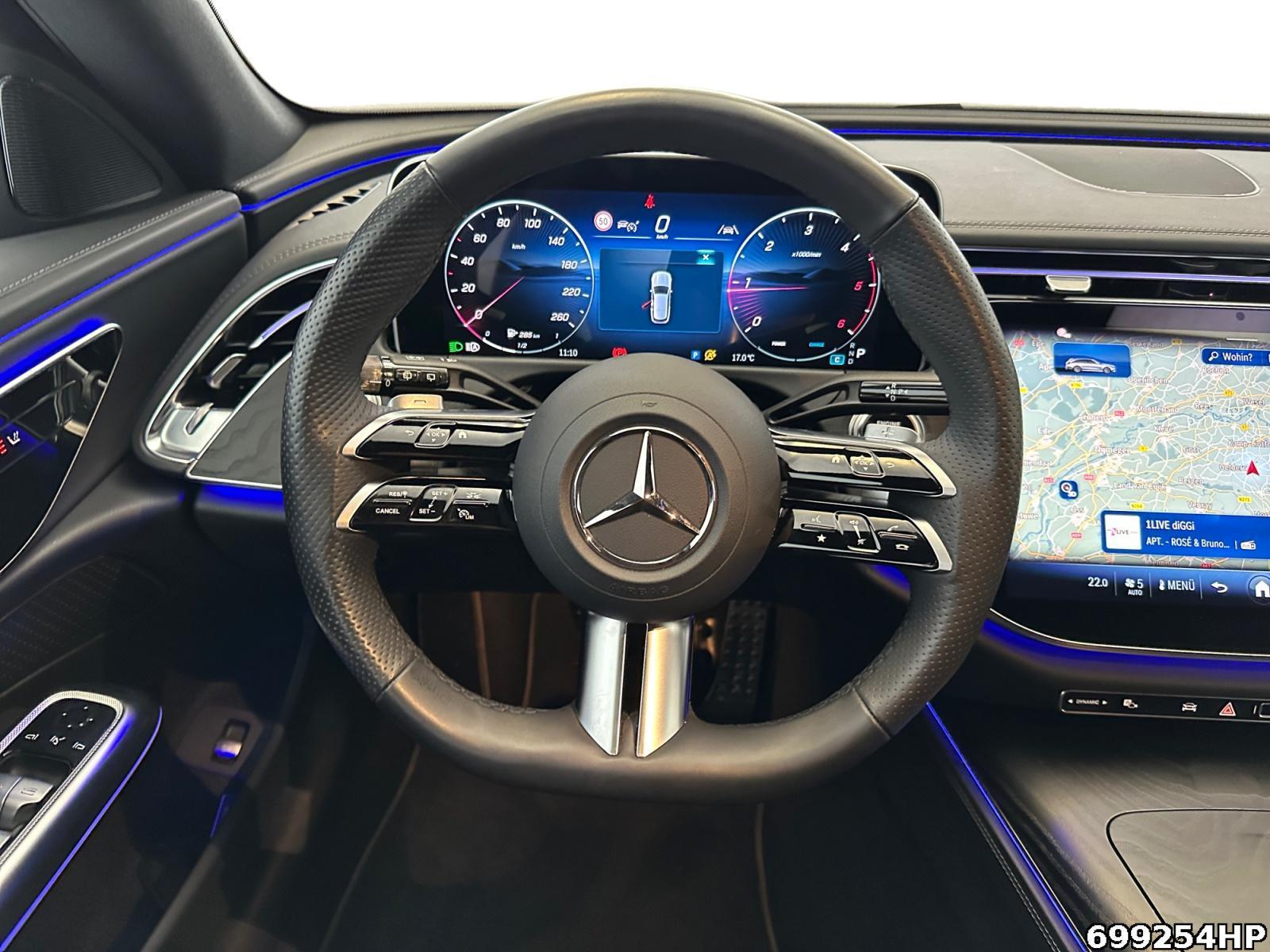 Fahrzeugabbildung Mercedes-Benz E 220 d T 4M AMG AHK Distronic Night Keyless