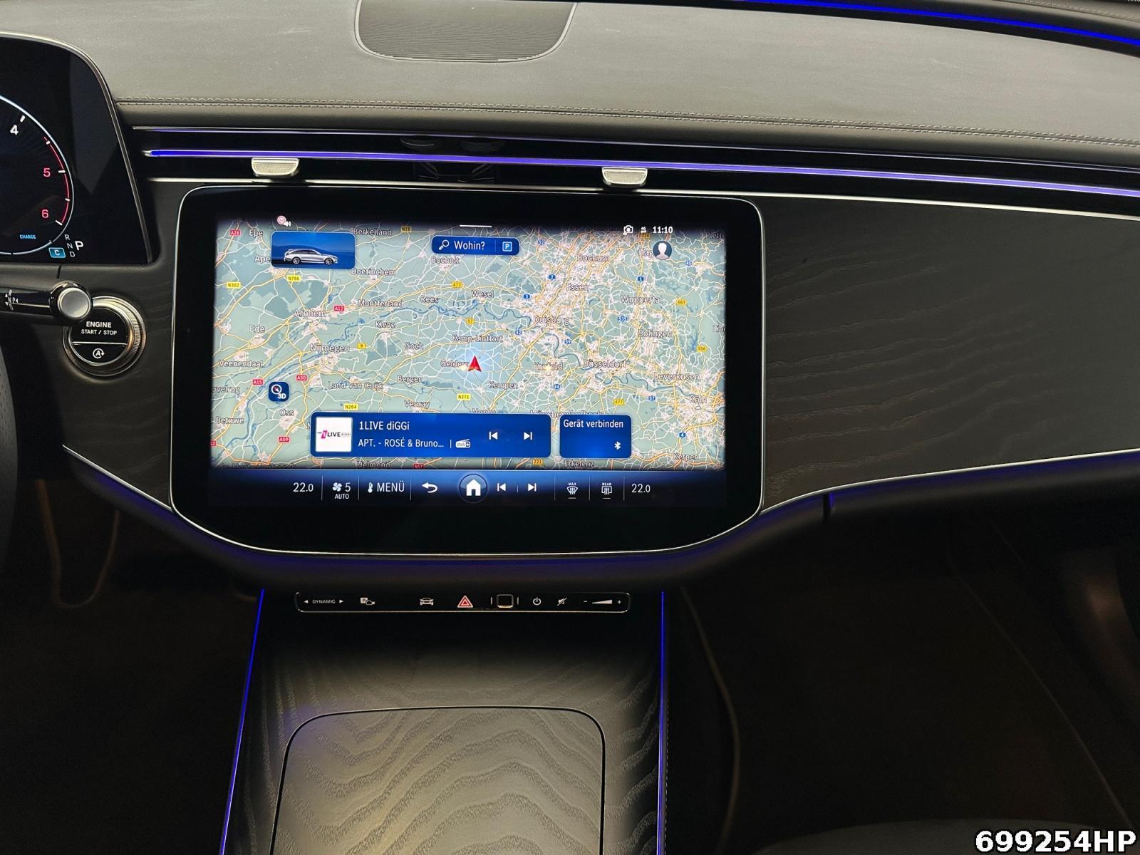 Fahrzeugabbildung Mercedes-Benz E 220 d T 4M AMG AHK Distronic Night Keyless