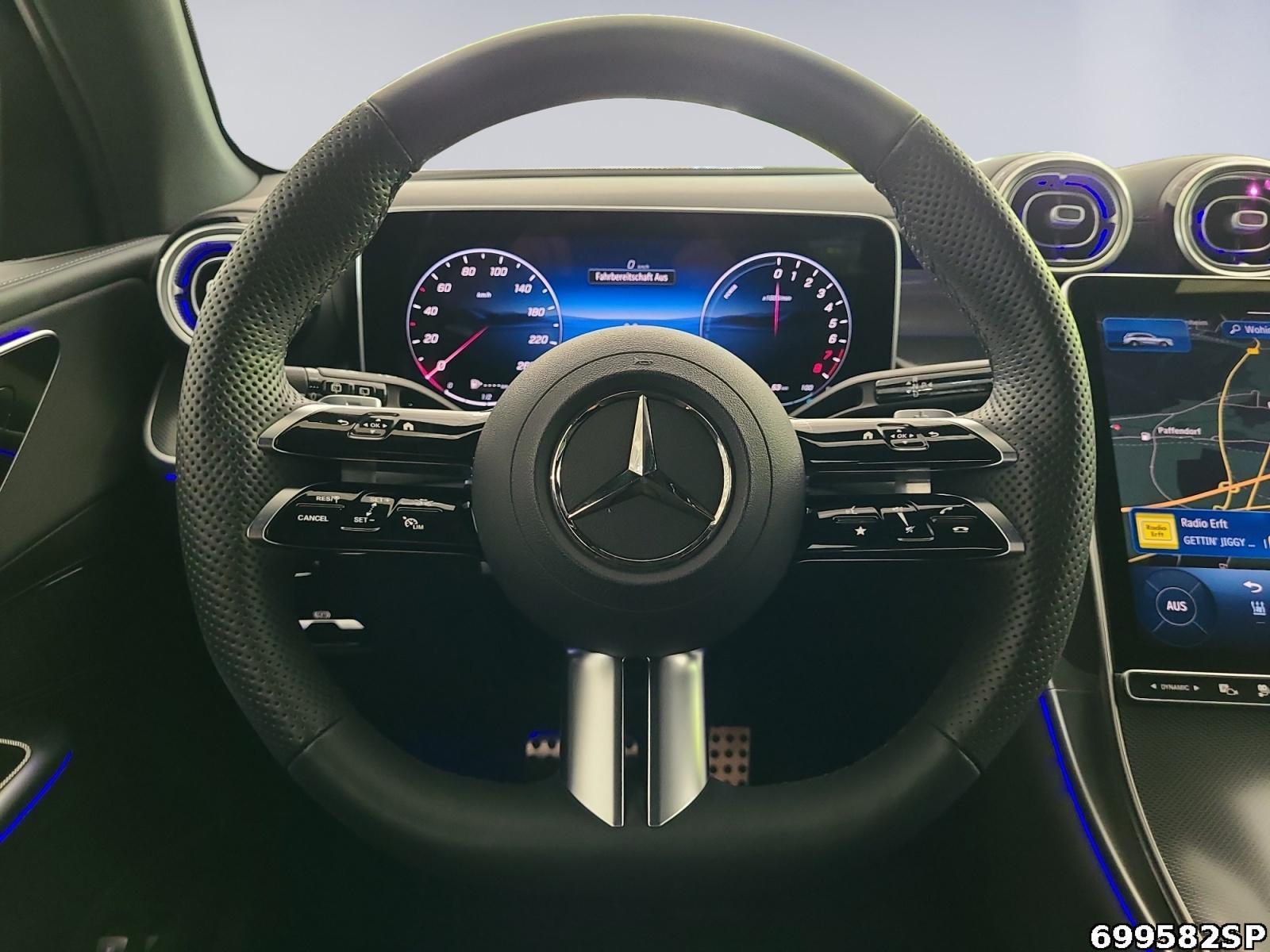 Fahrzeugabbildung Mercedes-Benz GLC 300 e 4M AMG AHK Digital Light 360° Distron.
