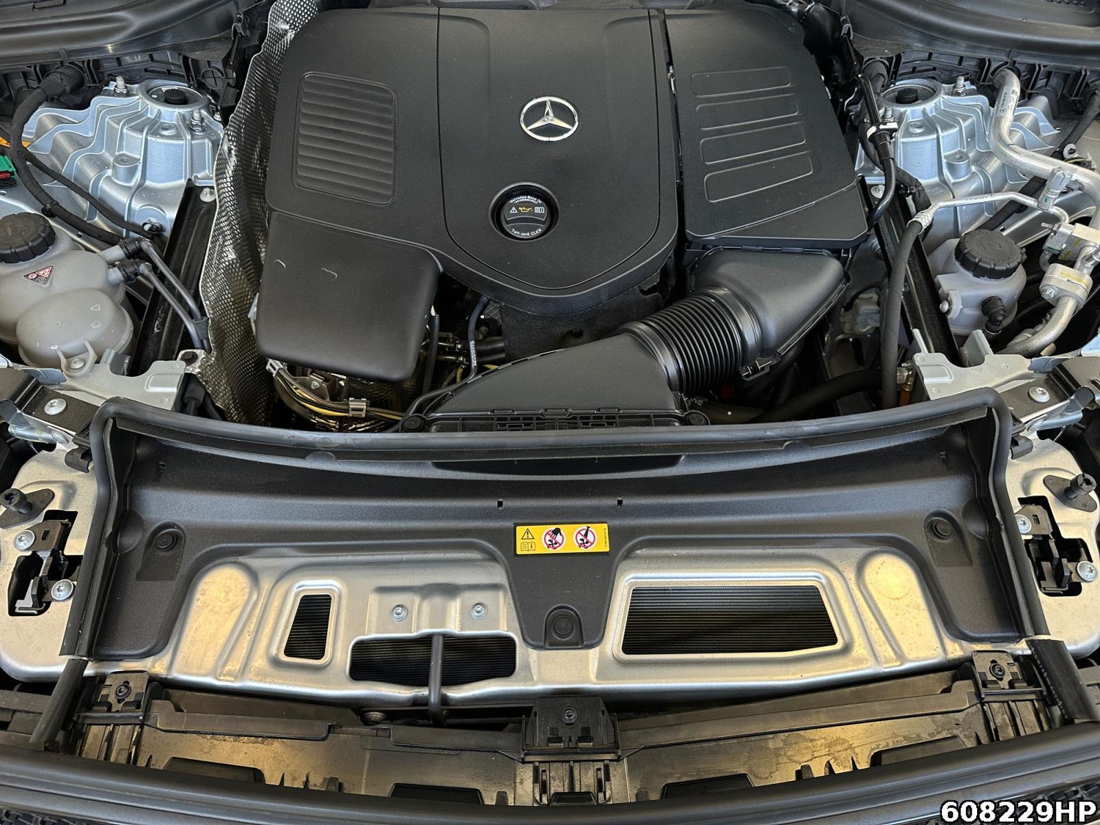 Fahrzeugabbildung Mercedes-Benz GLC 300 e 4M AMG Coupé Pano AHK BURMESTER Night