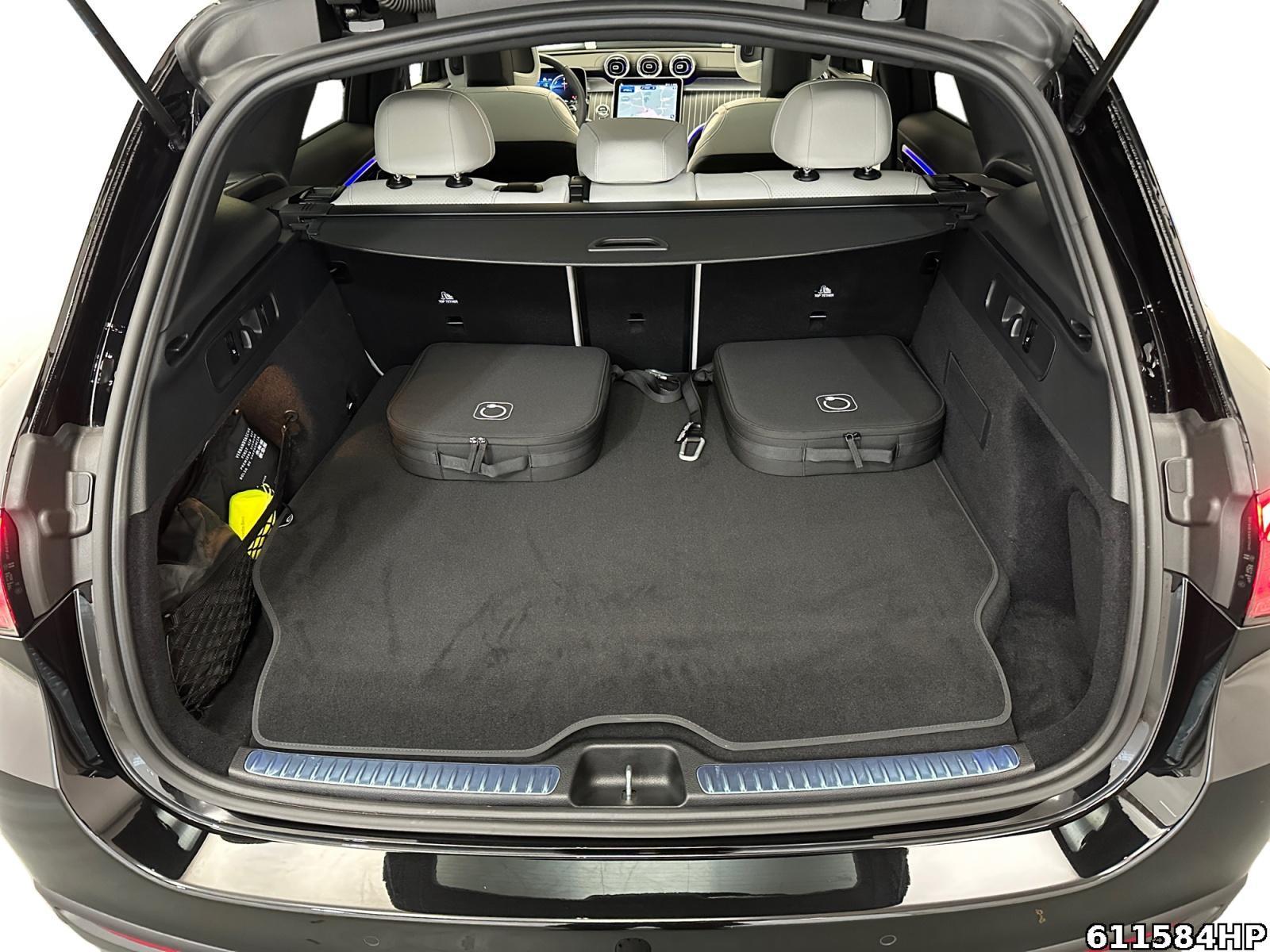 Fahrzeugabbildung Mercedes-Benz GLC 300 de 4M AMG Pano AHK DistronicMemory 360°