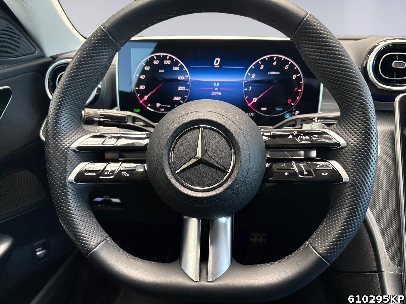 Fahrzeugabbildung Mercedes-Benz C 180 AMG Keyless Night Totw Kamera Carplay LED