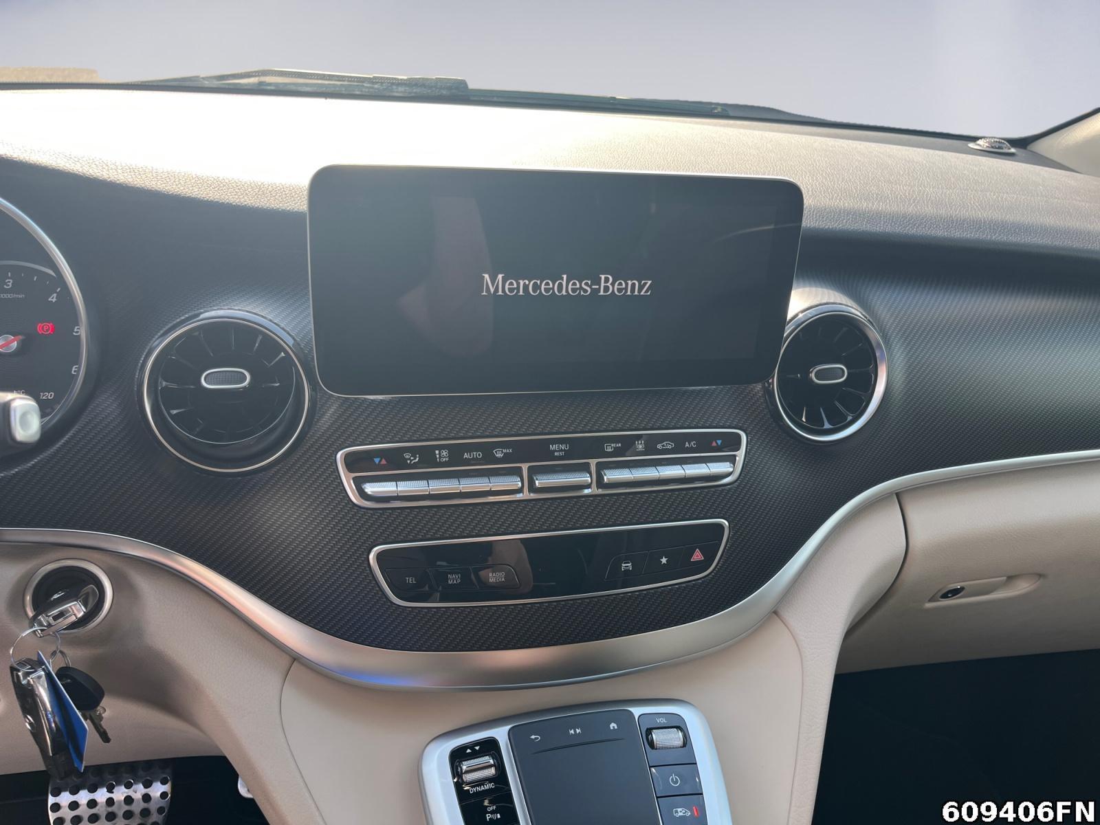 Fahrzeugabbildung Mercedes-Benz V 300 Marco Polo 4 Matic V300 ArtVenture-Easy Up