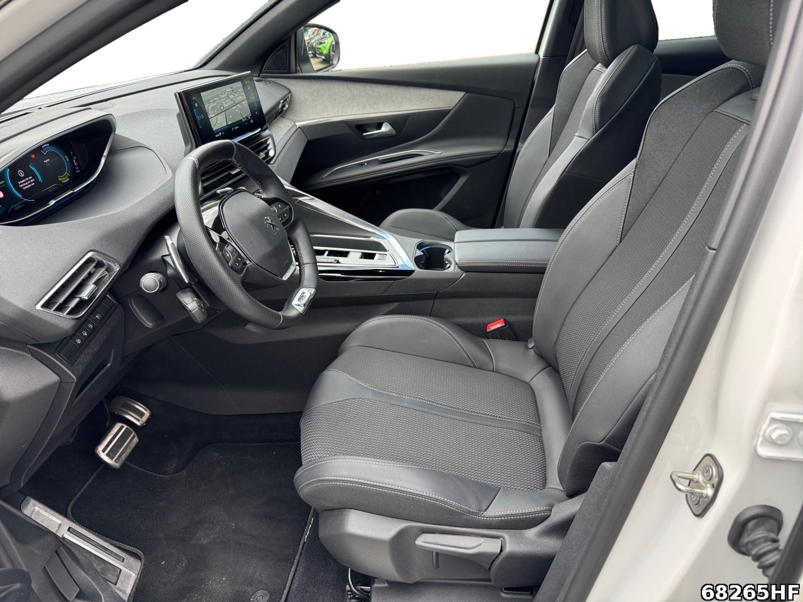 Fahrzeugabbildung Peugeot 3008 1.6 Hybrid 225 (Plug-In), GT
