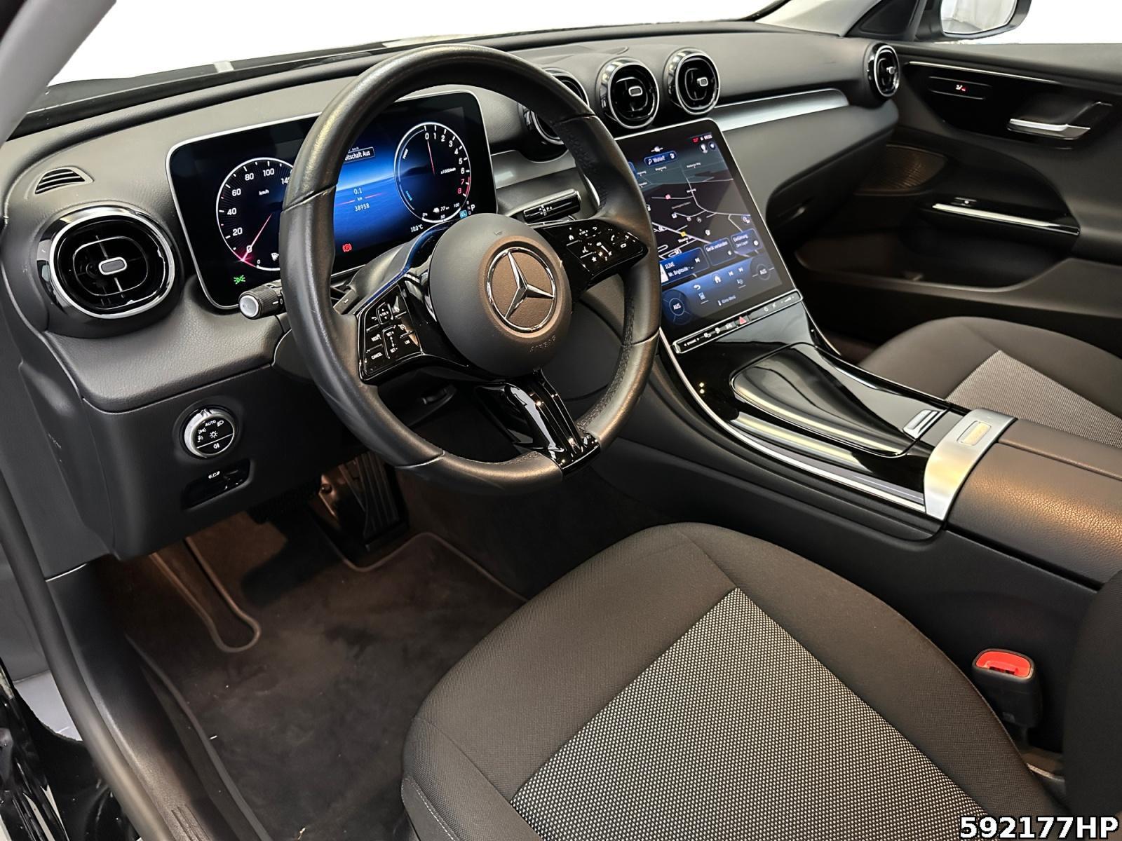 Fahrzeugabbildung Mercedes-Benz C 300 e T Avantgarde Anhängevorrichtung LED