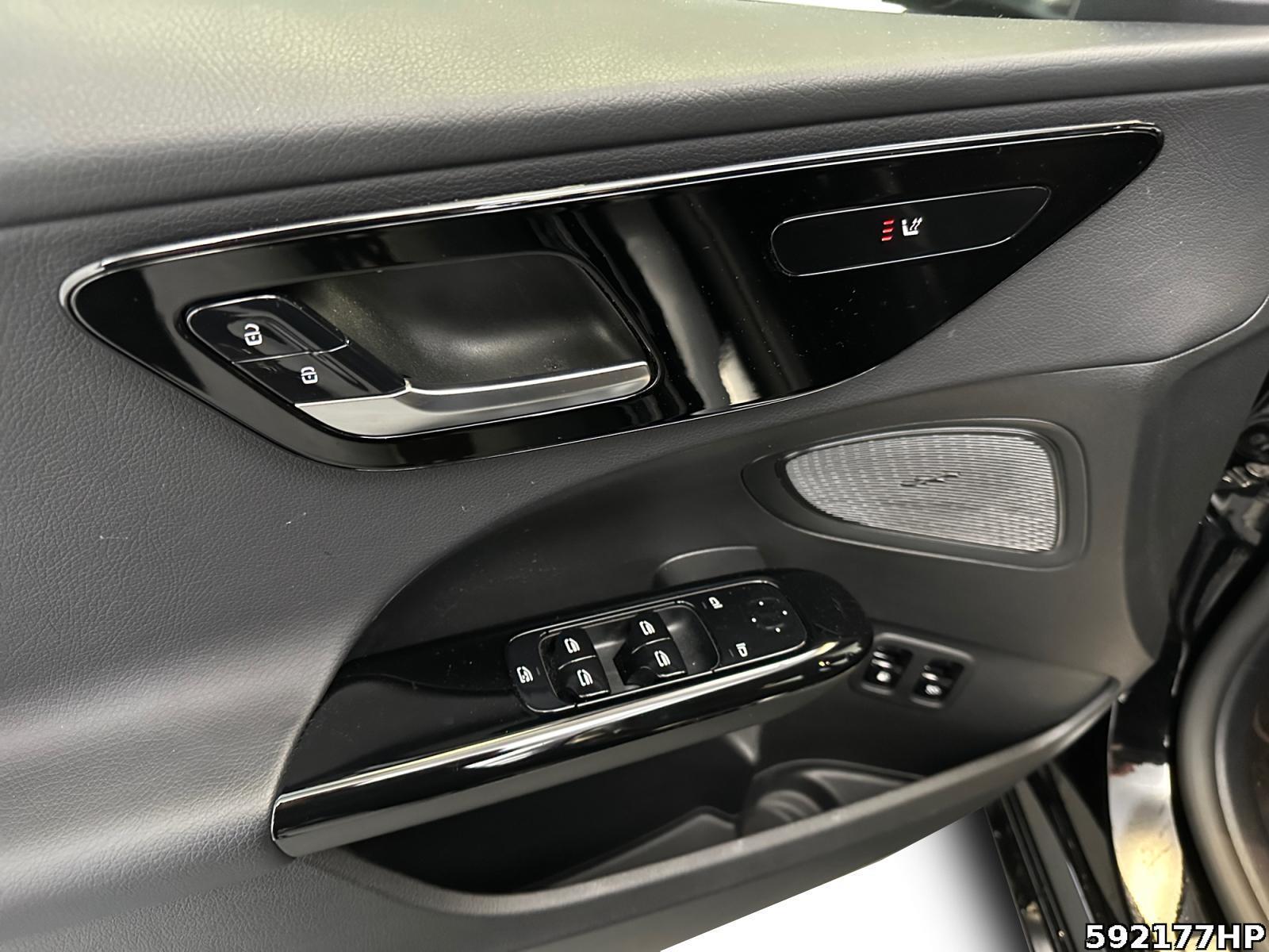 Fahrzeugabbildung Mercedes-Benz C 300 e T Avantgarde Anhängevorrichtung LED