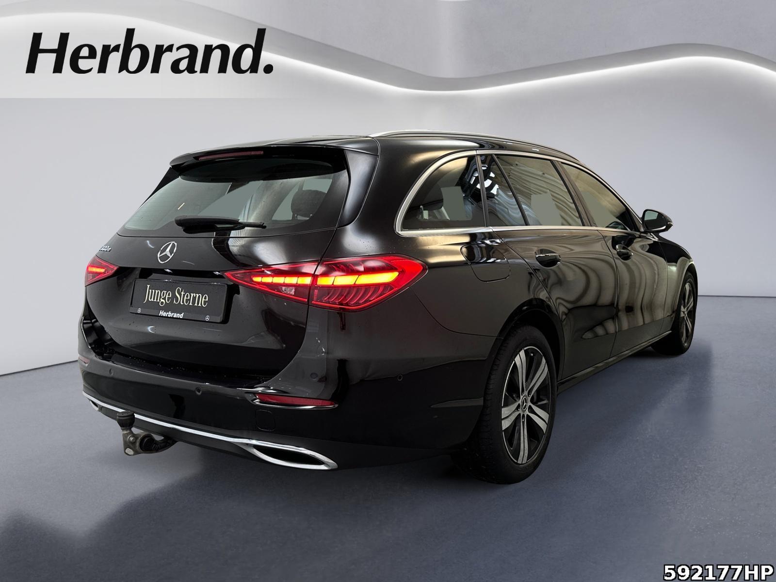 Fahrzeugabbildung Mercedes-Benz C 300 e T Avantgarde Anhängevorrichtung LED