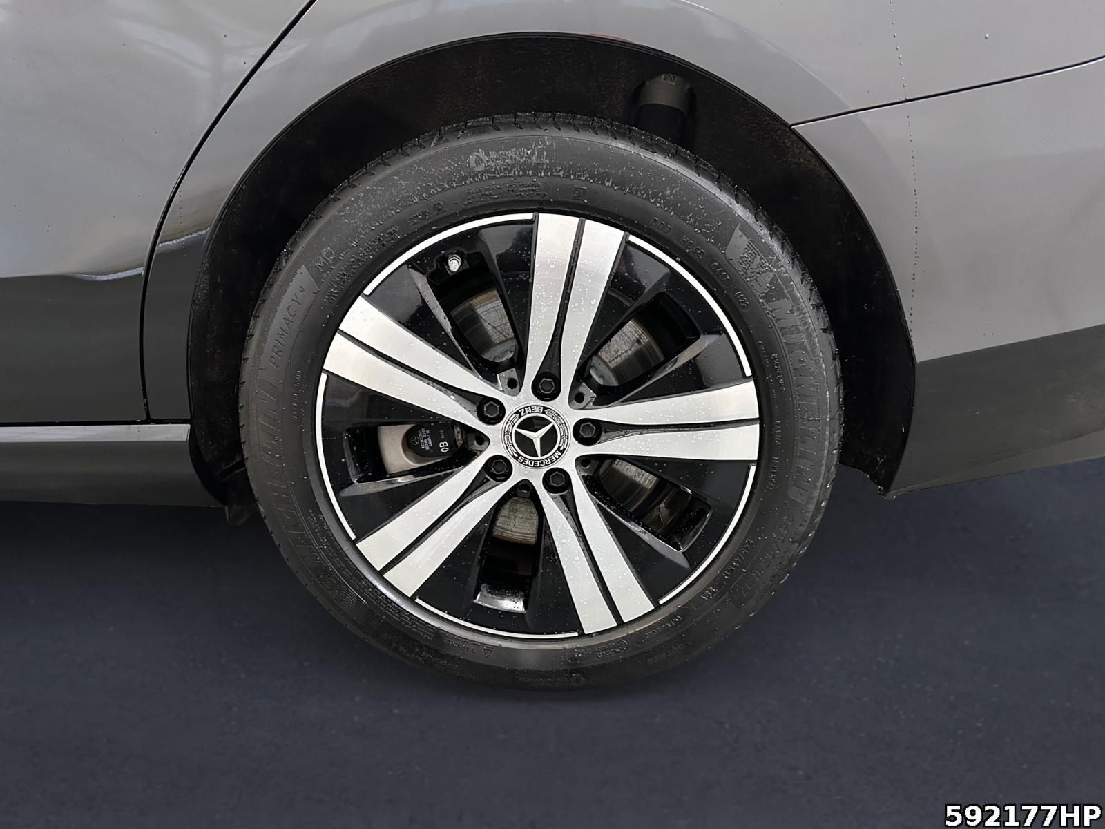 Fahrzeugabbildung Mercedes-Benz C 300 e T Avantgarde Anhängevorrichtung LED