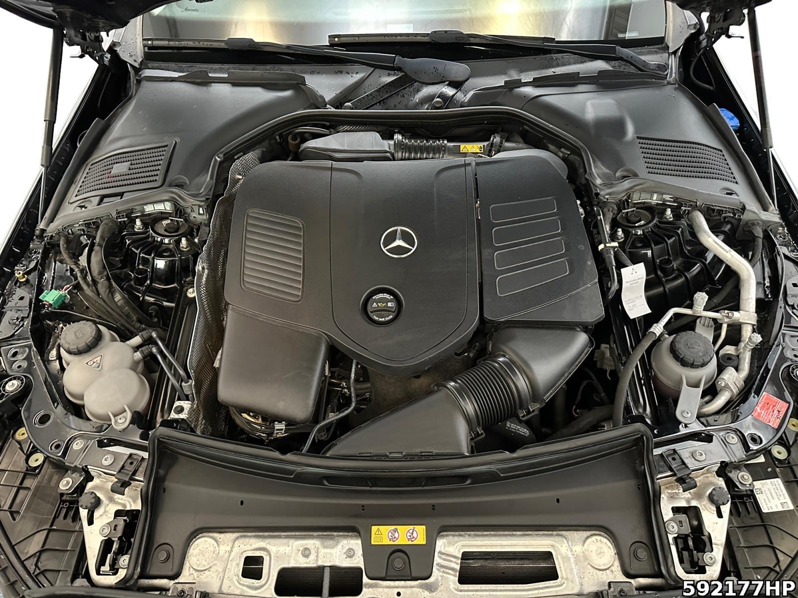 Fahrzeugabbildung Mercedes-Benz C 300 e T Avantgarde Anhängevorrichtung LED