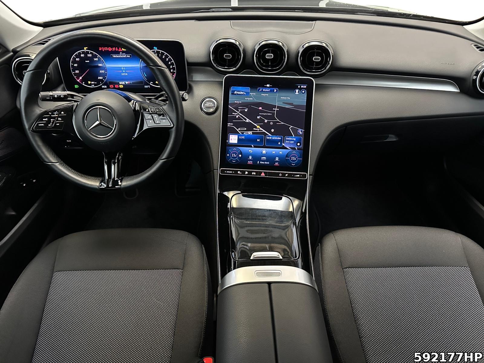 Fahrzeugabbildung Mercedes-Benz C 300 e T Avantgarde Anhängevorrichtung LED