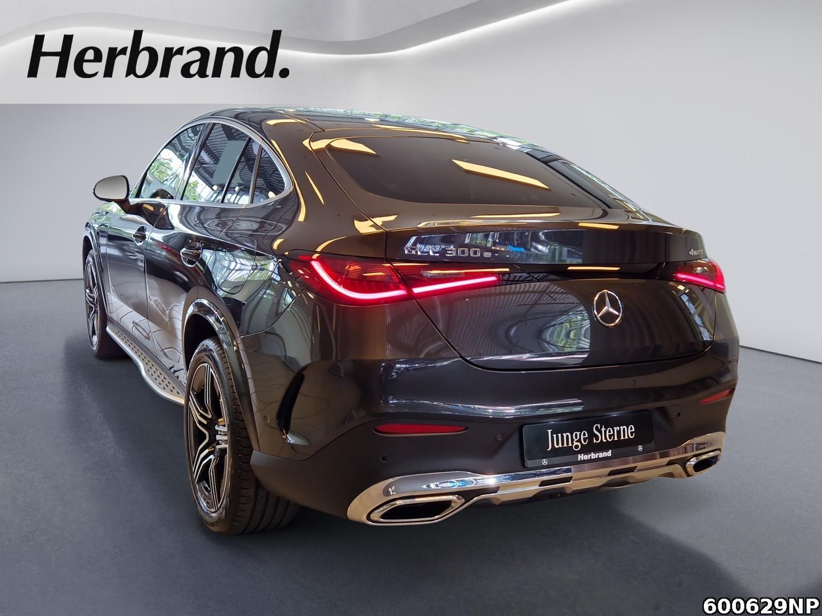 Fahrzeugabbildung Mercedes-Benz GLC 300 e 4M AMG Coupé AHK Pano BURMESTER 360°