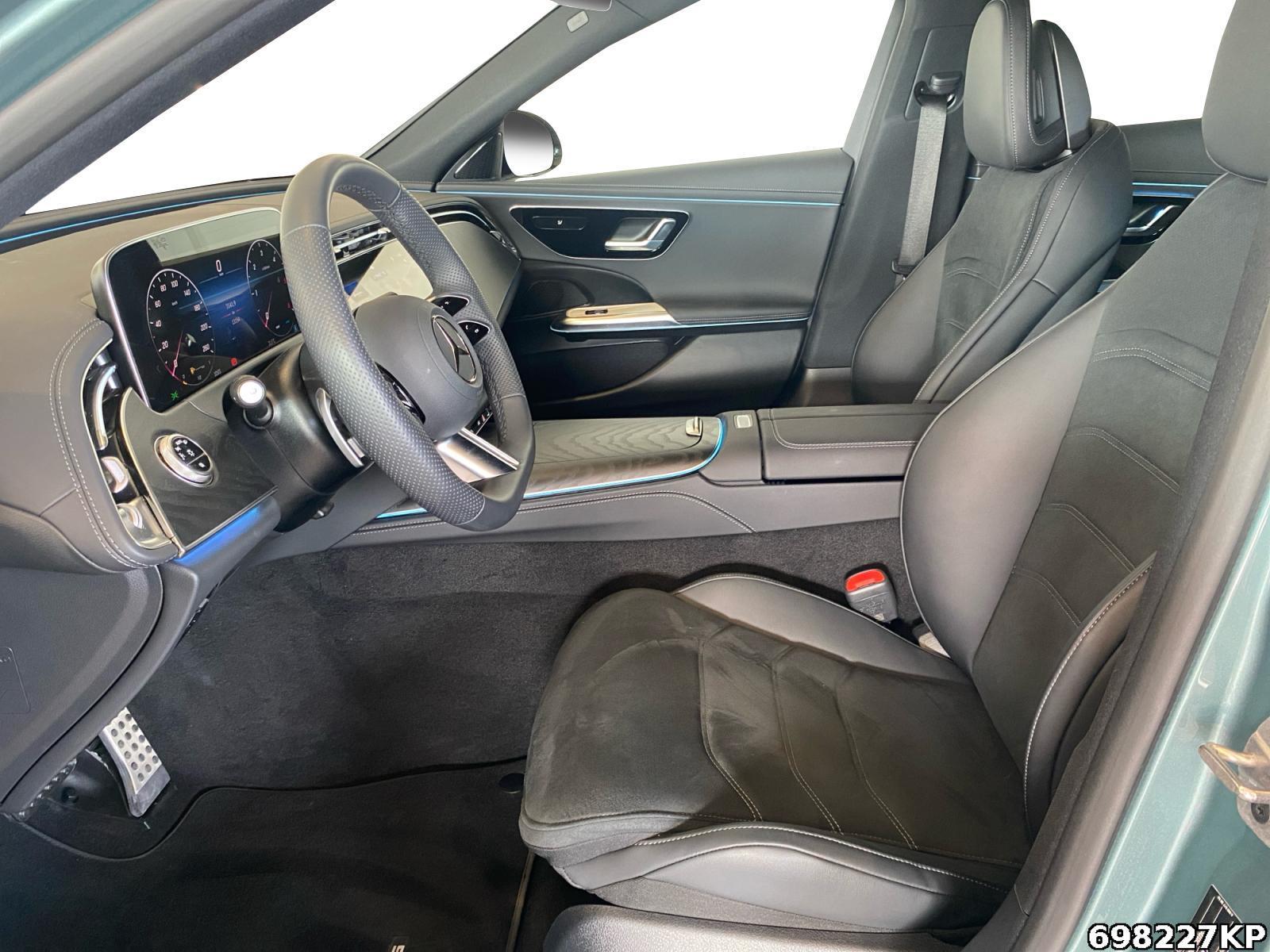 Fahrzeugabbildung Mercedes-Benz E 220 d AMG AHK Night Totw. Kamera Ambiente+ 19