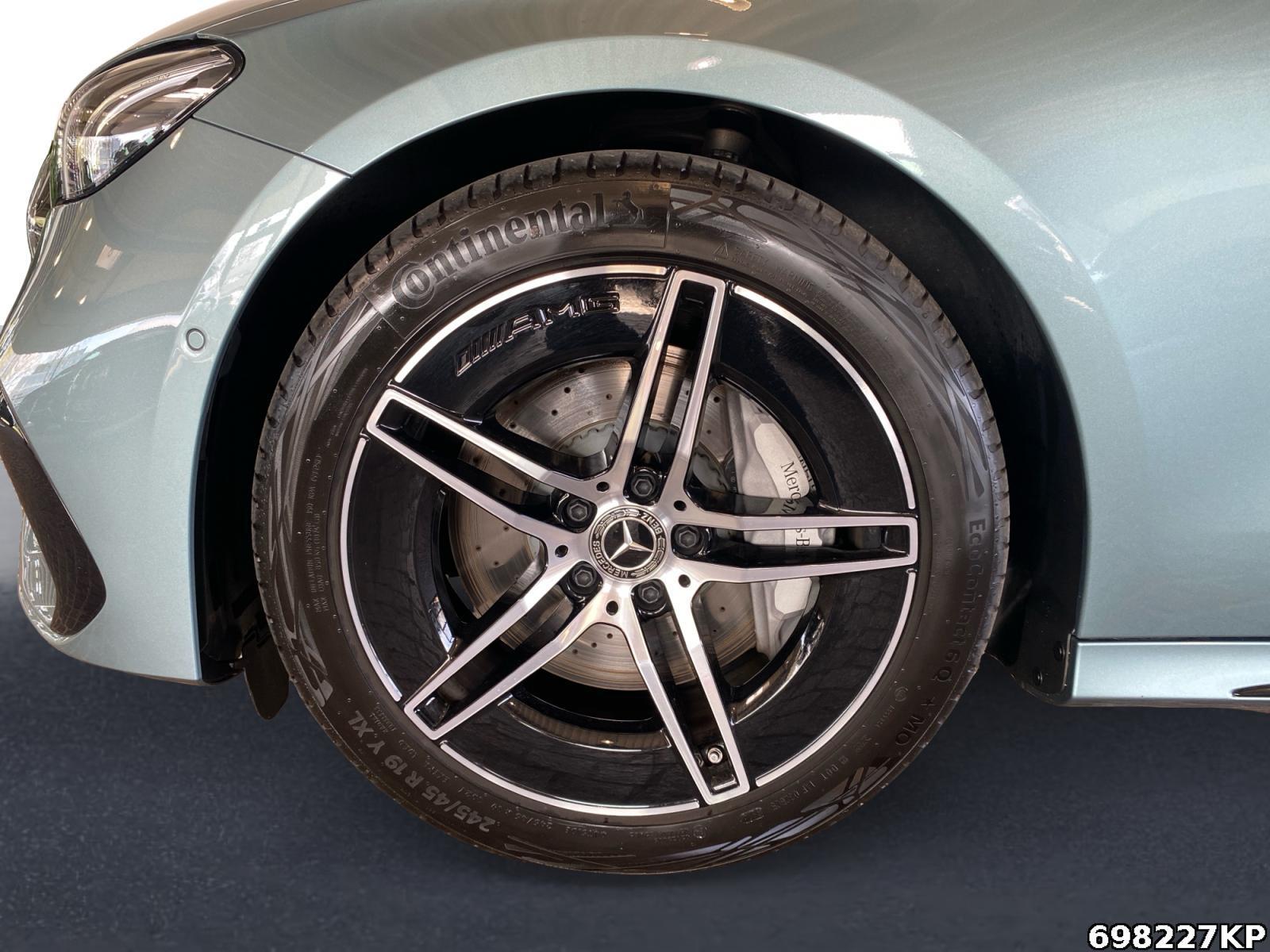 Fahrzeugabbildung Mercedes-Benz E 220 d AMG AHK Night Totw. Kamera Ambiente+ 19