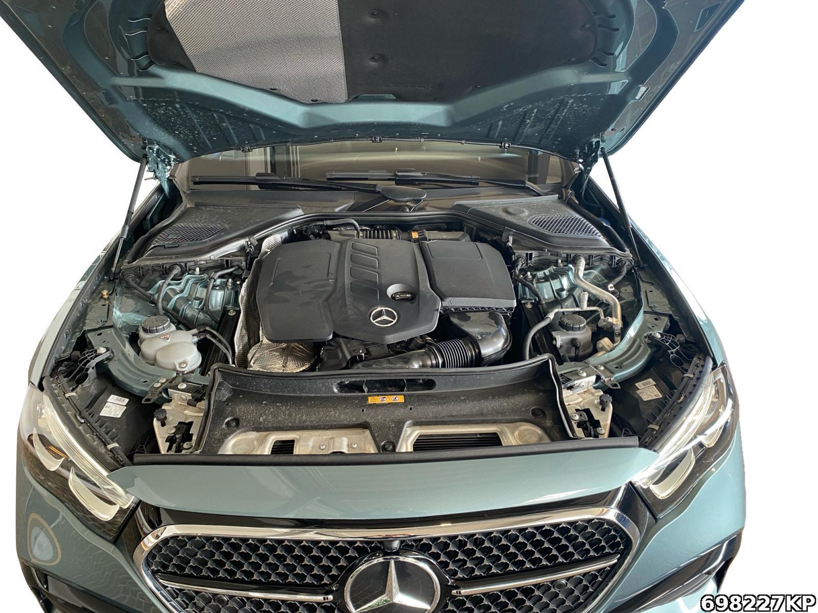 Fahrzeugabbildung Mercedes-Benz E 220 d AMG AHK Night Totw. Kamera Ambiente+ 19