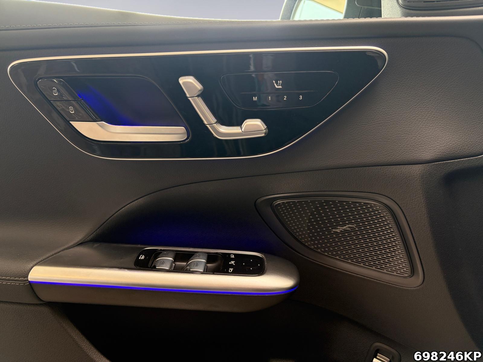Fahrzeugabbildung Mercedes-Benz C 300 T AMG Line AHK 360° Digital Light Memory.