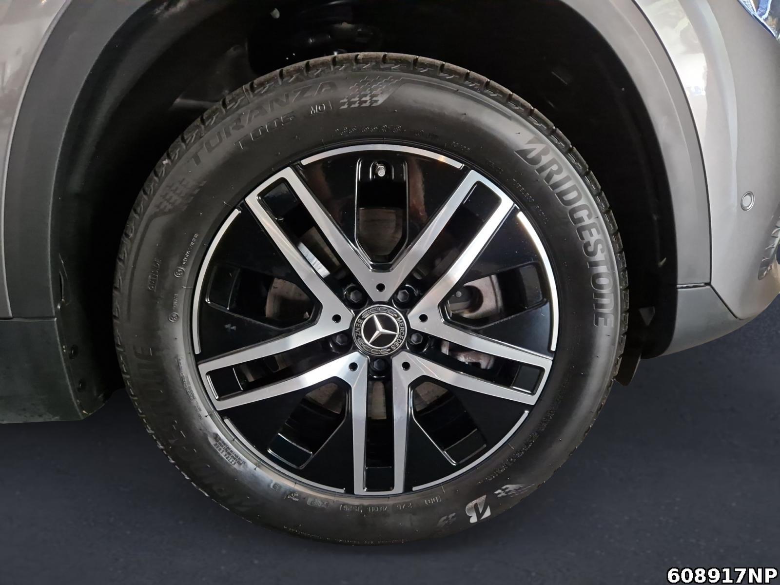 Fahrzeugabbildung Mercedes-Benz GLA 250 e Progressive AHK Distronic Multibeam