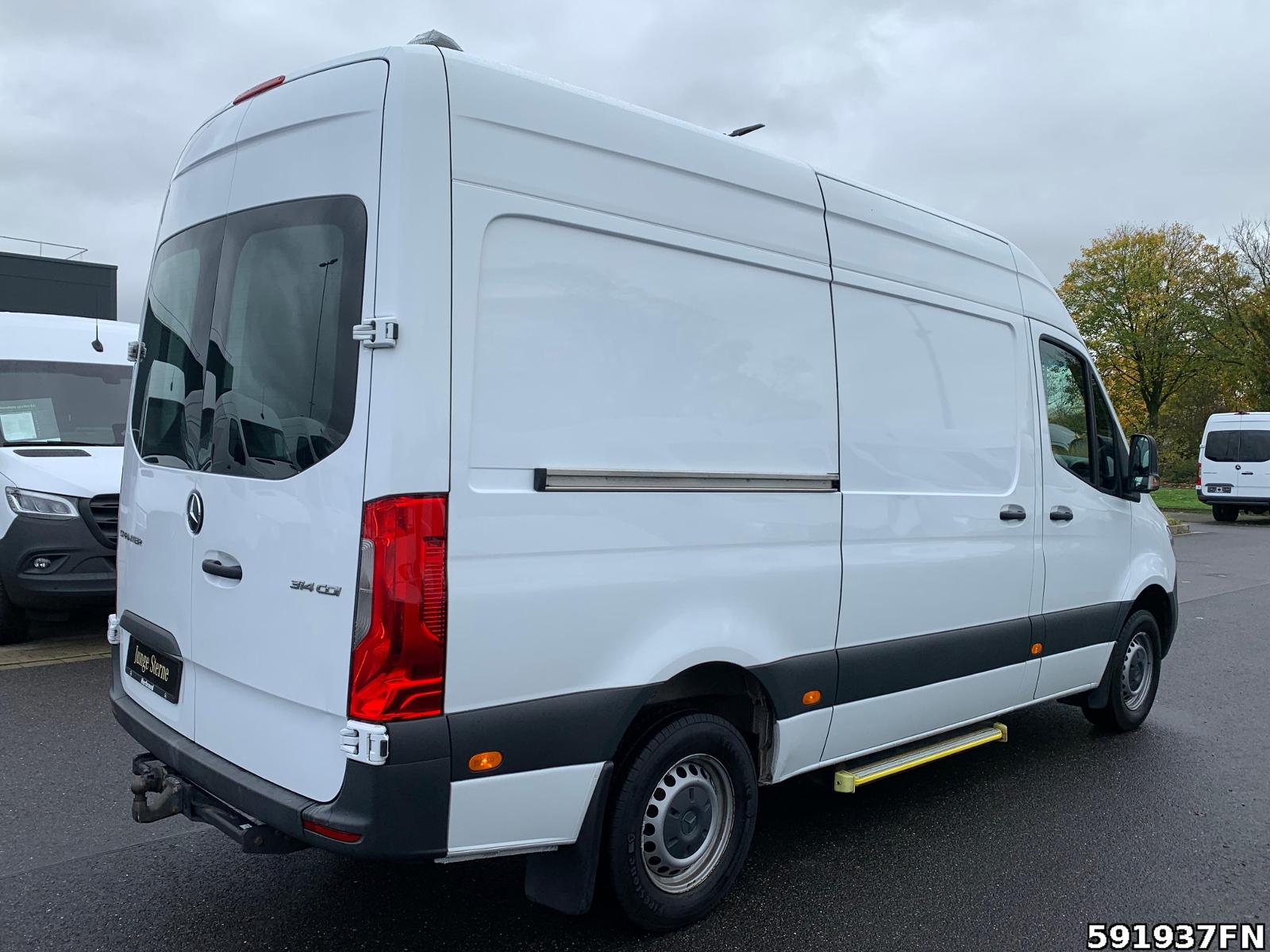 Fahrzeugabbildung Mercedes-Benz Sprinter 314 L2H2 *KLIMA*AHK 3,5*ELEKTR. TRITTST