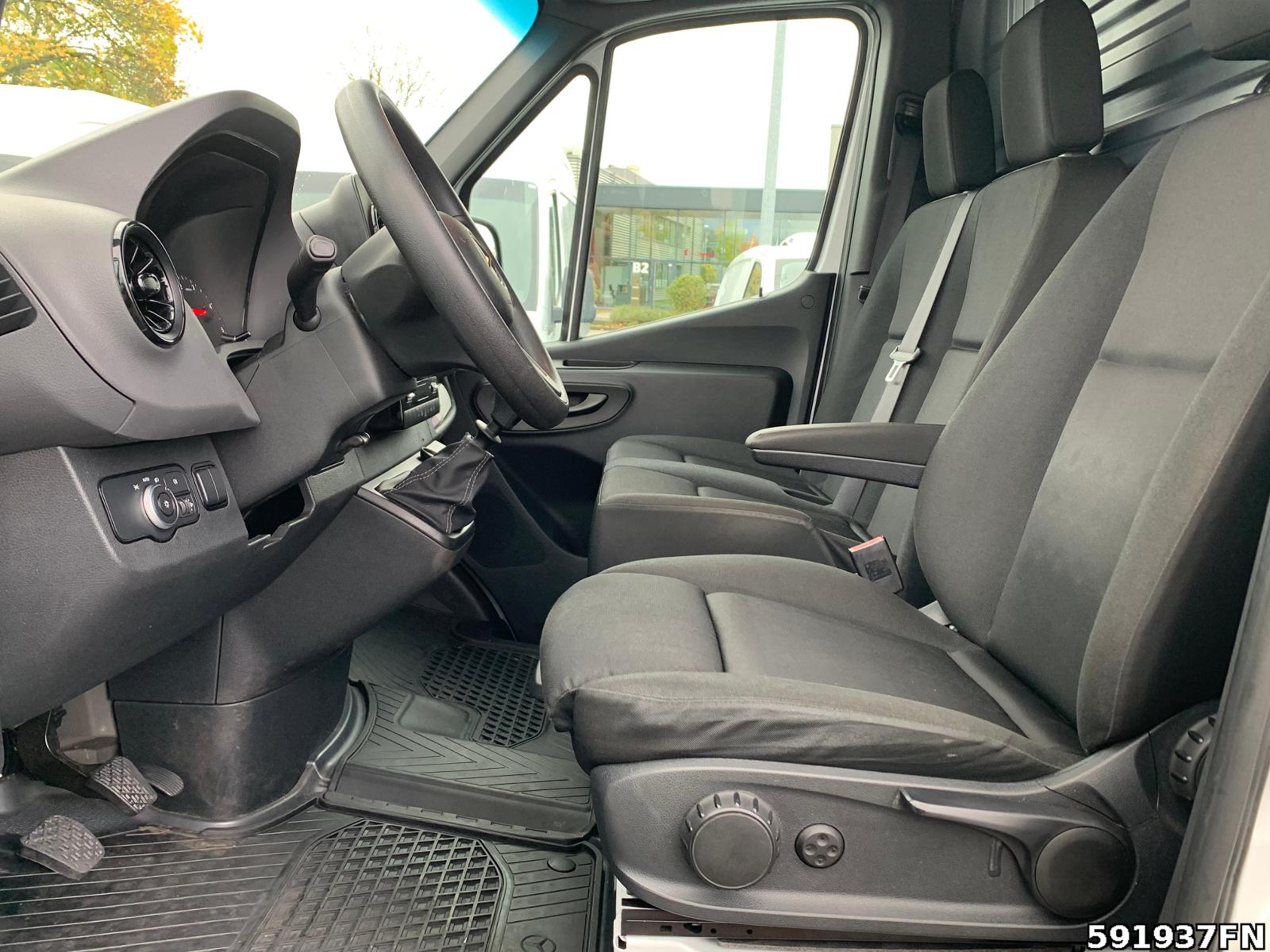 Fahrzeugabbildung Mercedes-Benz Sprinter 314 L2H2 *KLIMA*AHK 3,5*ELEKTR. TRITTST