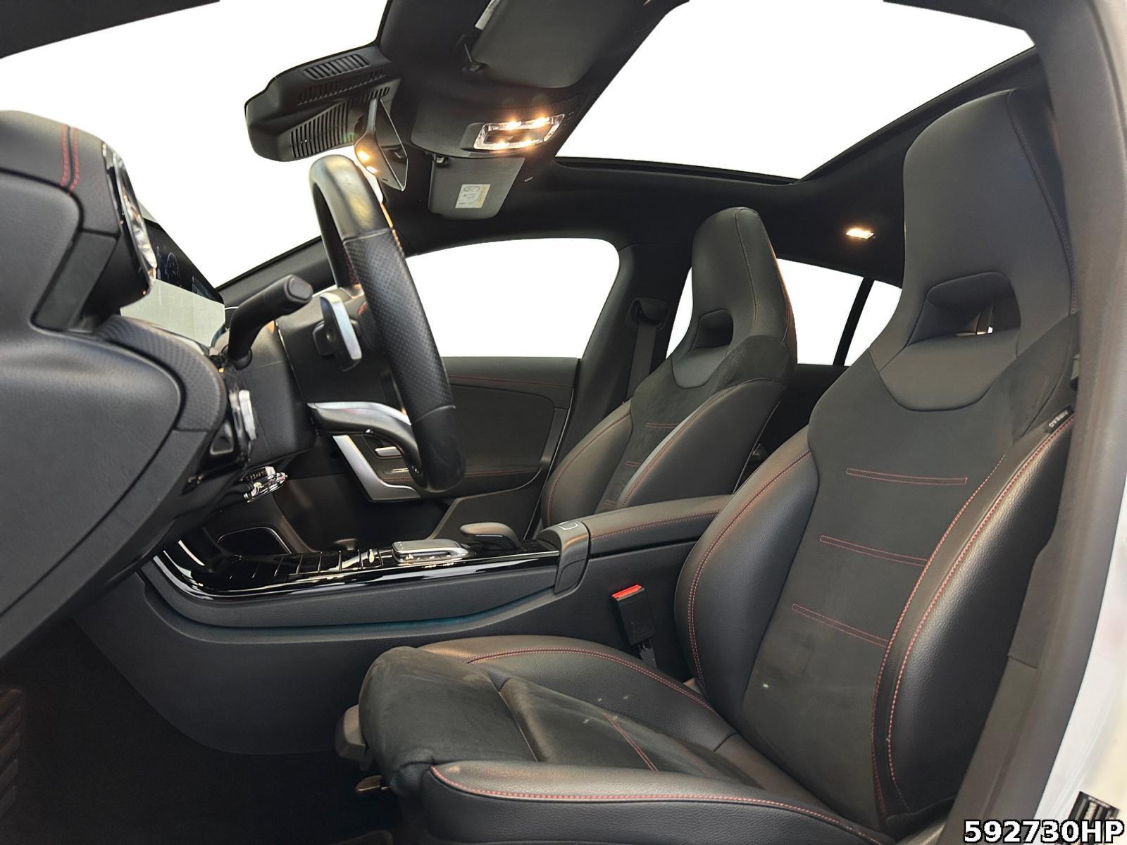 Fahrzeugabbildung Mercedes-Benz CLA 200 Shooting Brake AMG Line Burmester Pano.