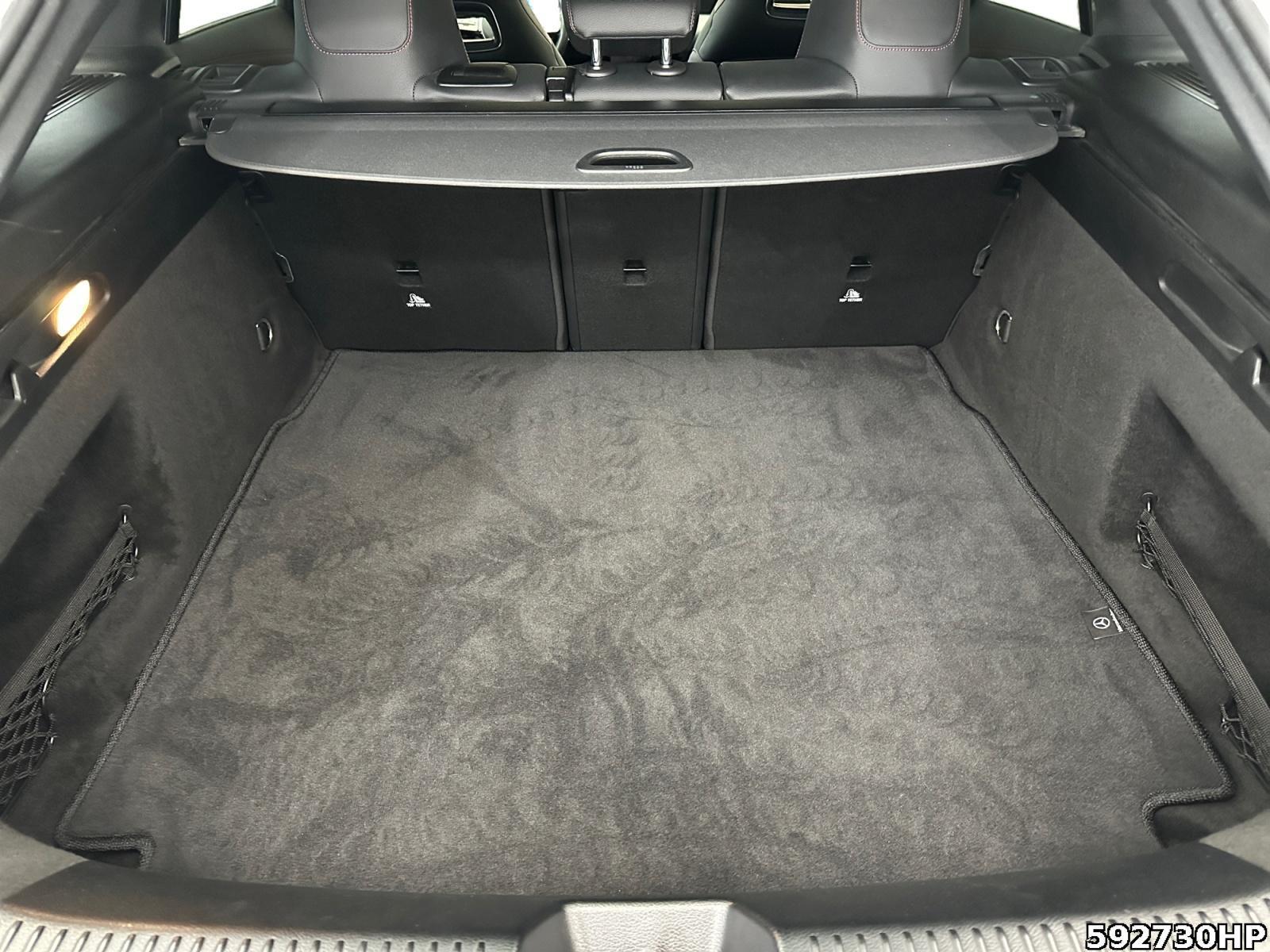 Fahrzeugabbildung Mercedes-Benz CLA 200 Shooting Brake AMG Line Burmester Pano.