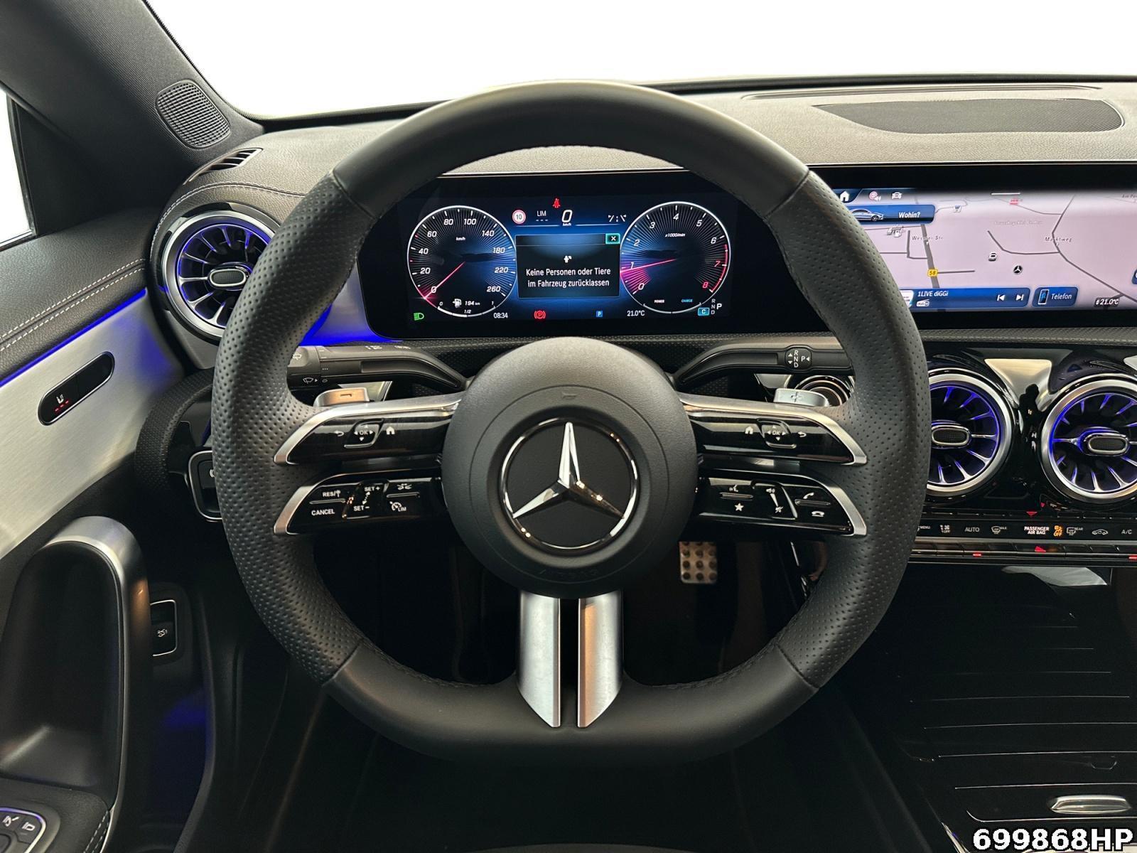 Fahrzeugabbildung Mercedes-Benz CLA 200 Coupé AMG Night DISTRONIC Kamera 19