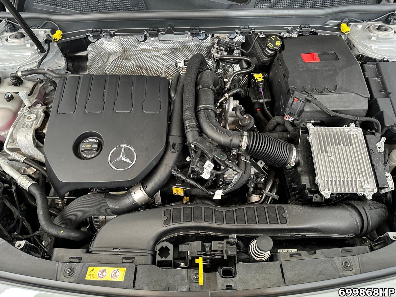 Fahrzeugabbildung Mercedes-Benz CLA 200 Coupé AMG Night DISTRONIC Kamera 19
