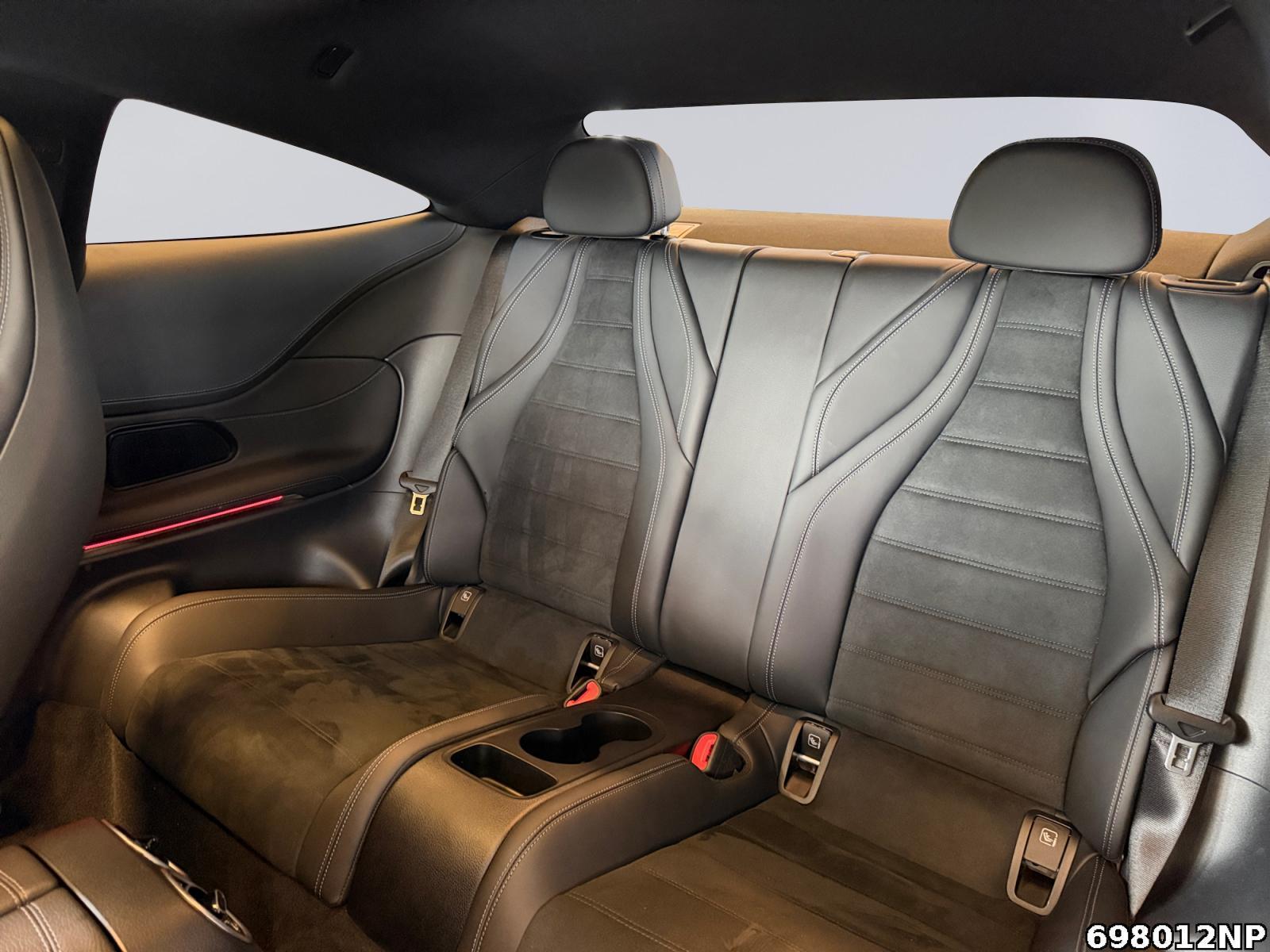 Fahrzeugabbildung Mercedes-Benz CLE 200 Coupé AMG Line Pano AHK Digital-Light