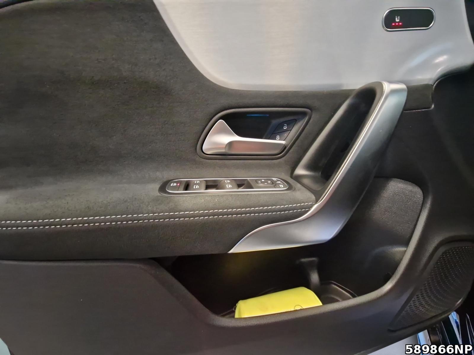 Fahrzeugabbildung Mercedes-Benz CLA 180 Shooting Brake AMG EDITION 2021 Night