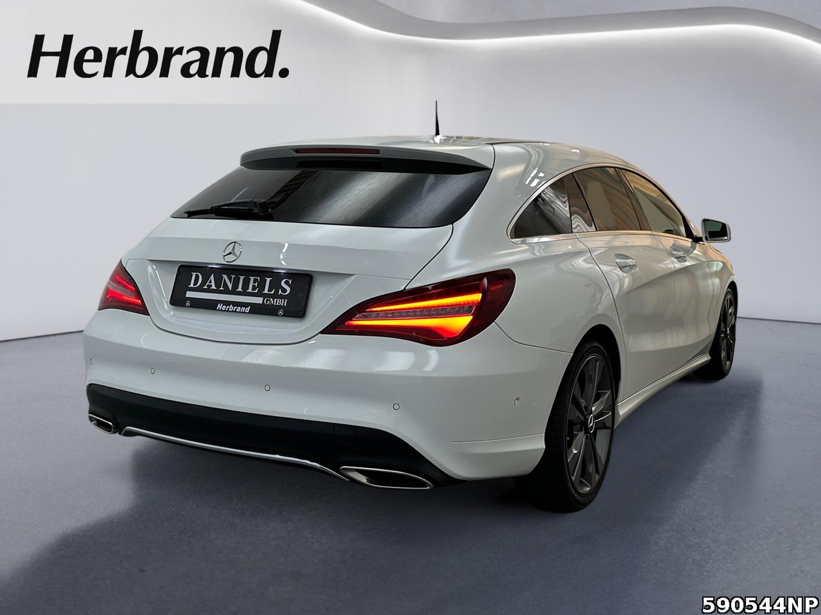 Fahrzeugabbildung Mercedes-Benz CLA 200 Shooting Brake Urban Pano Kamera Ambient