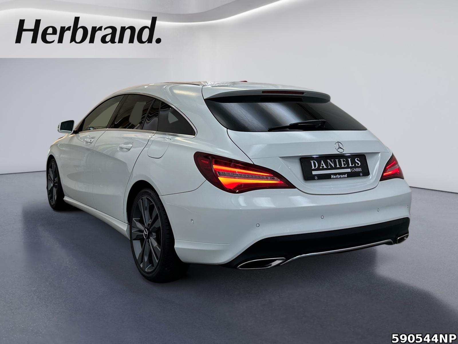 Fahrzeugabbildung Mercedes-Benz CLA 200 Shooting Brake Urban Pano Kamera Ambient