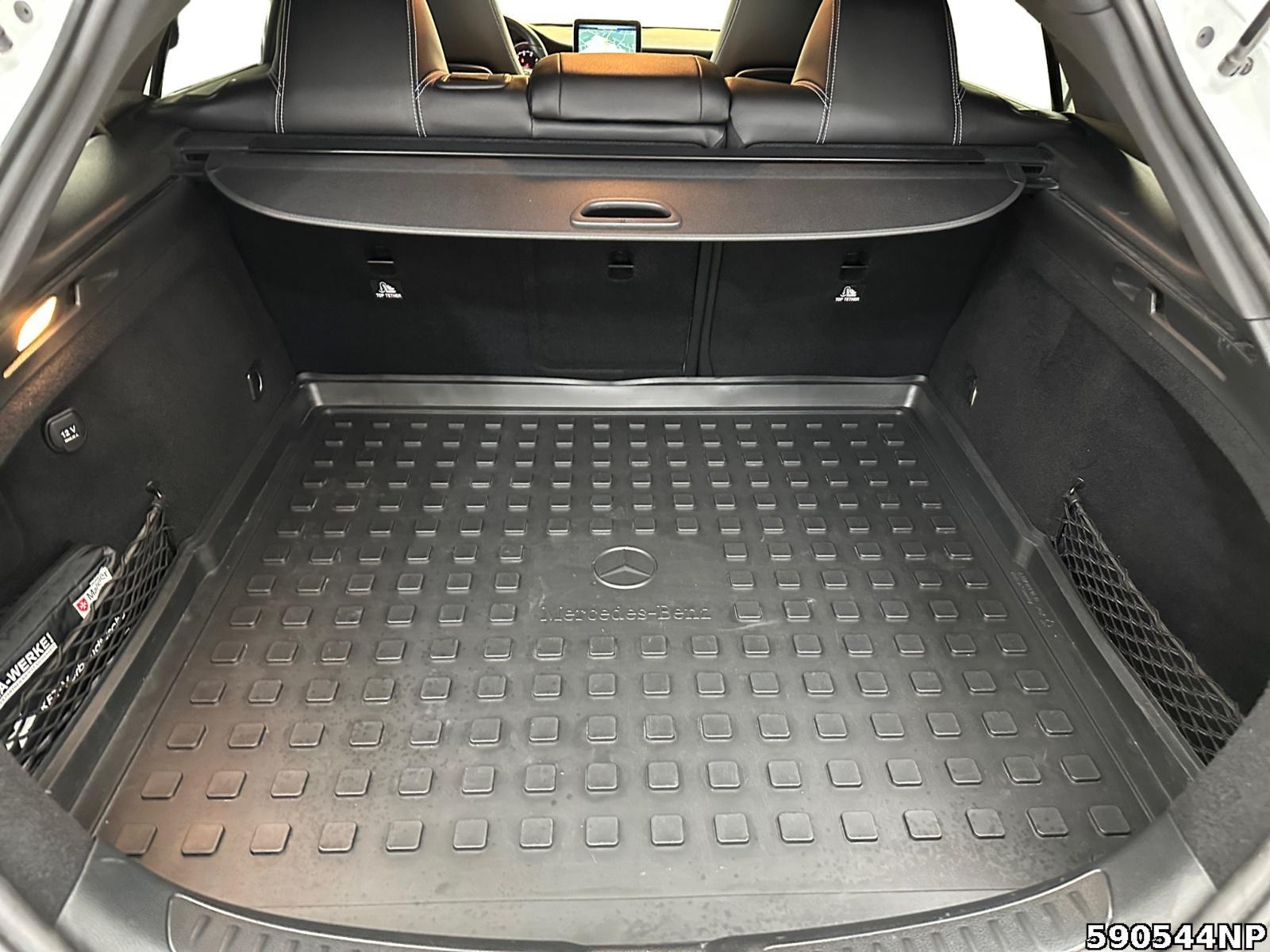 Fahrzeugabbildung Mercedes-Benz CLA 200 Shooting Brake Urban Pano Kamera Ambient