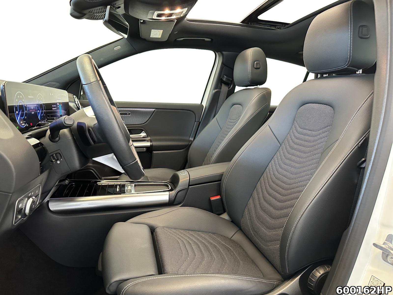 Fahrzeugabbildung Mercedes-Benz EQA Progressive Pano Ambiente Distronic LED