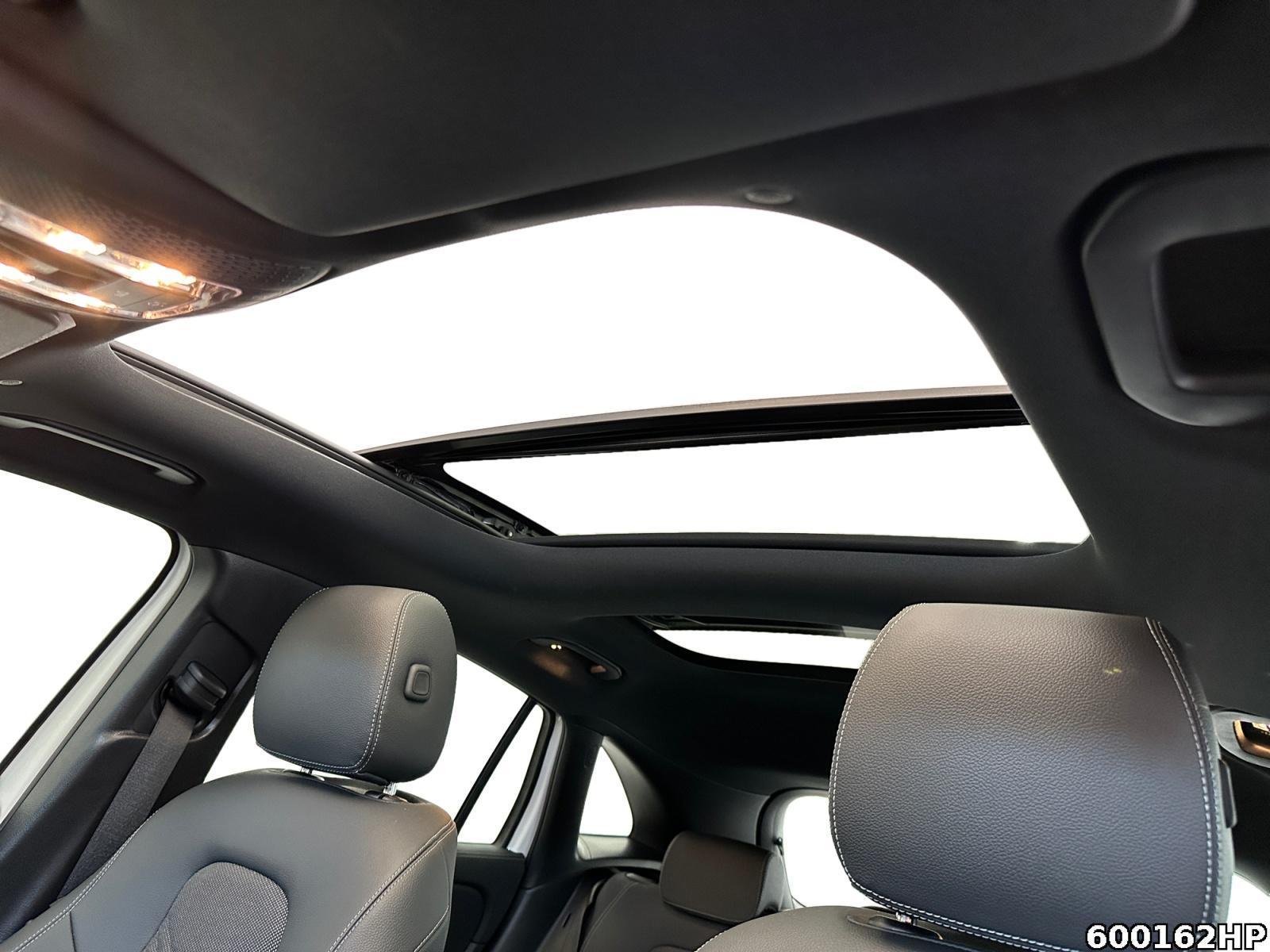 Fahrzeugabbildung Mercedes-Benz EQA Progressive Pano Ambiente Distronic LED