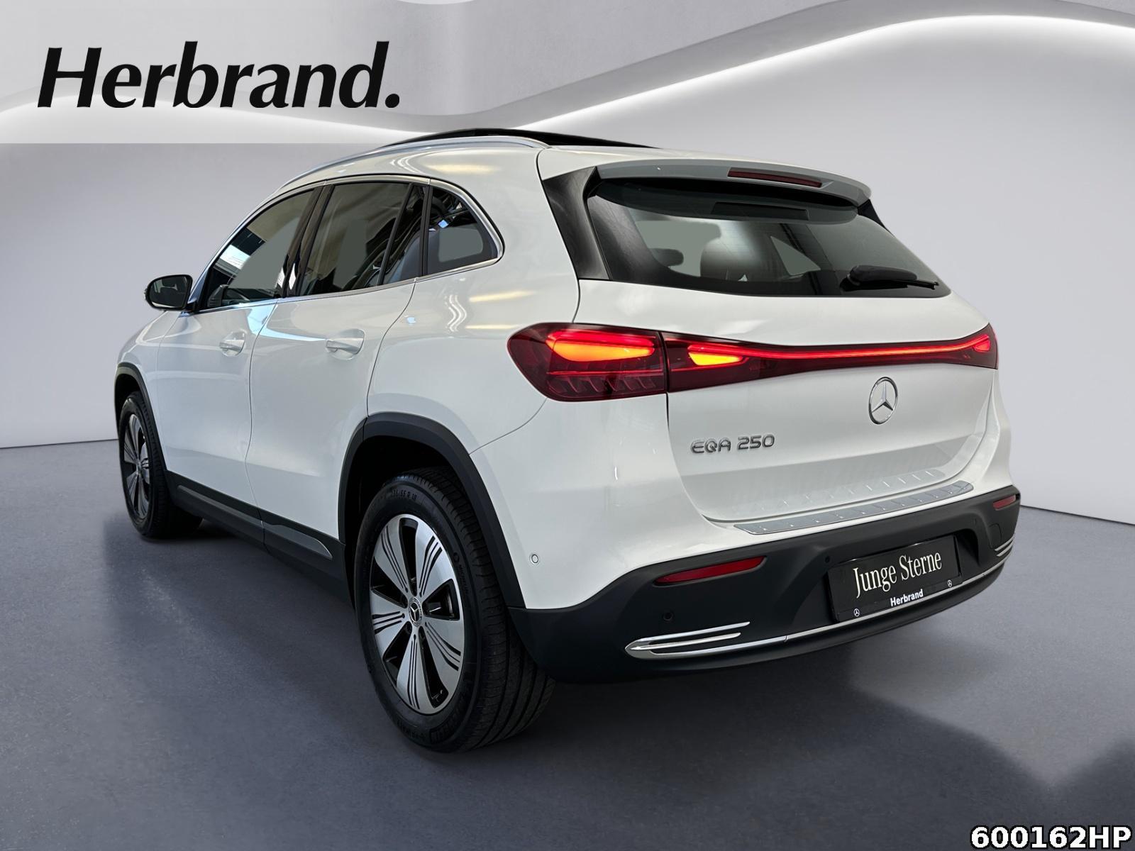 Fahrzeugabbildung Mercedes-Benz EQA Progressive Pano Ambiente Distronic LED