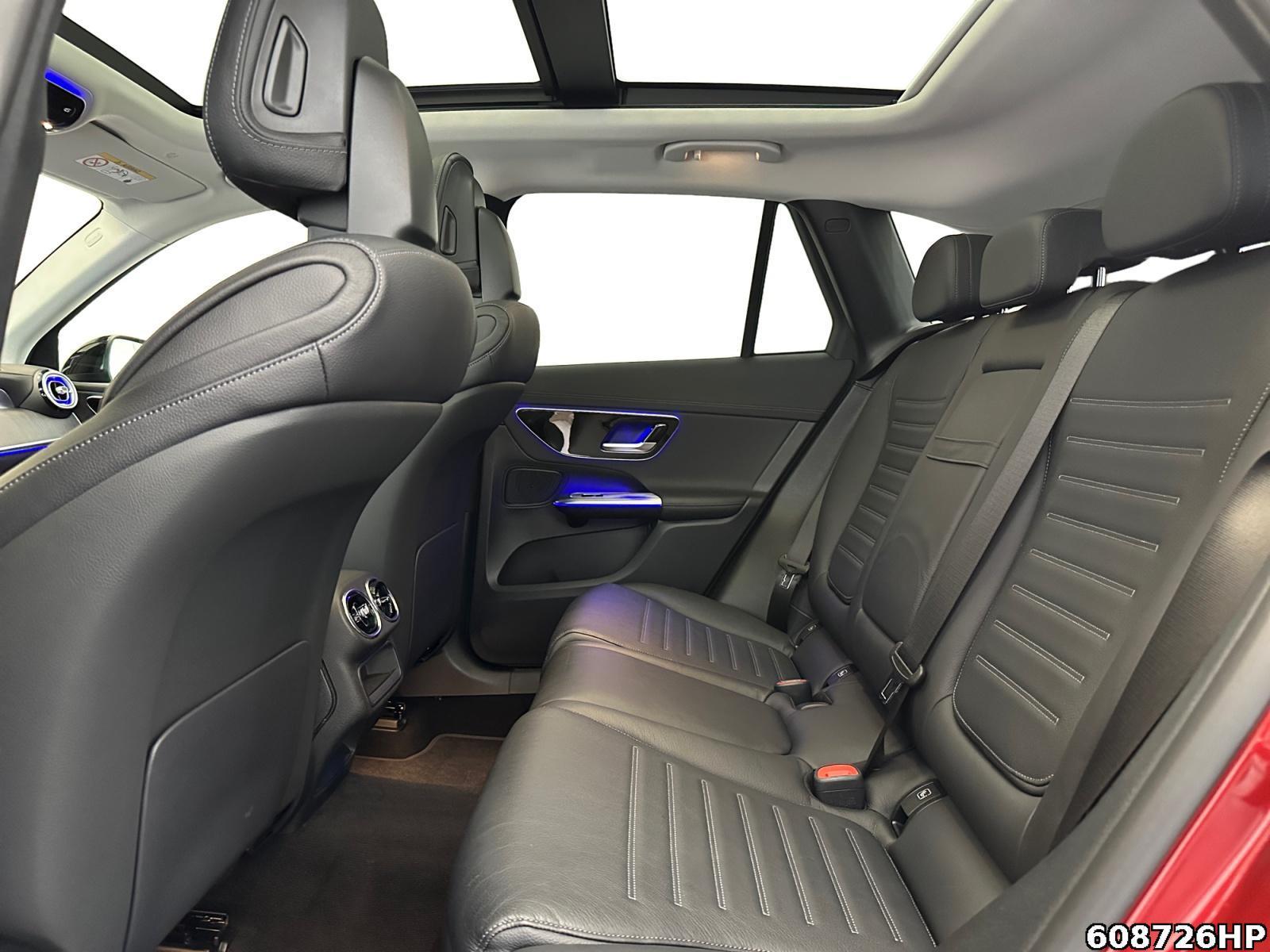 Fahrzeugabbildung Mercedes-Benz GLC 200 AMG Night Pano Digital-Light Memory 360