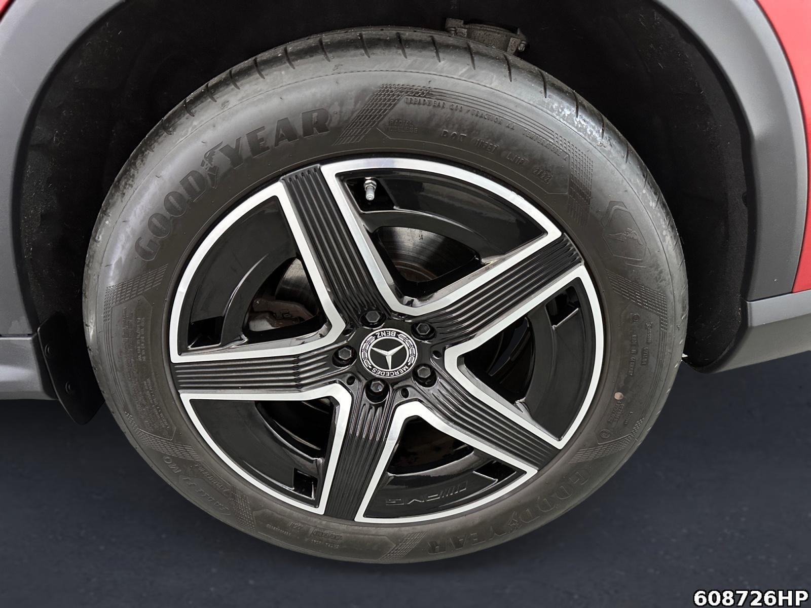 Fahrzeugabbildung Mercedes-Benz GLC 200 AMG Night Pano Digital-Light Memory 360
