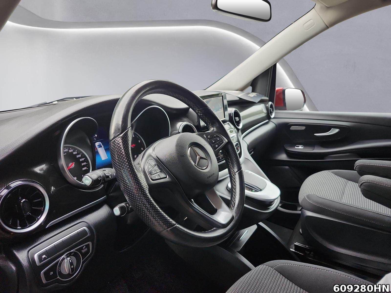 Fahrzeugabbildung Mercedes-Benz V 220 Edition*kompakt*Navi*LED*Kamera*6-Sitzer*