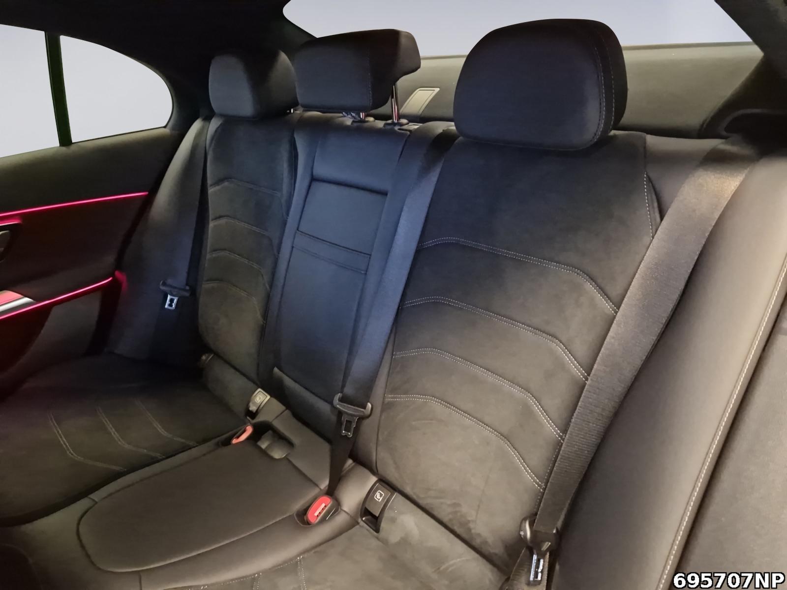 Fahrzeugabbildung Mercedes-Benz E 220 d AMG Night Pano KEYLESS DISTRONIC 21