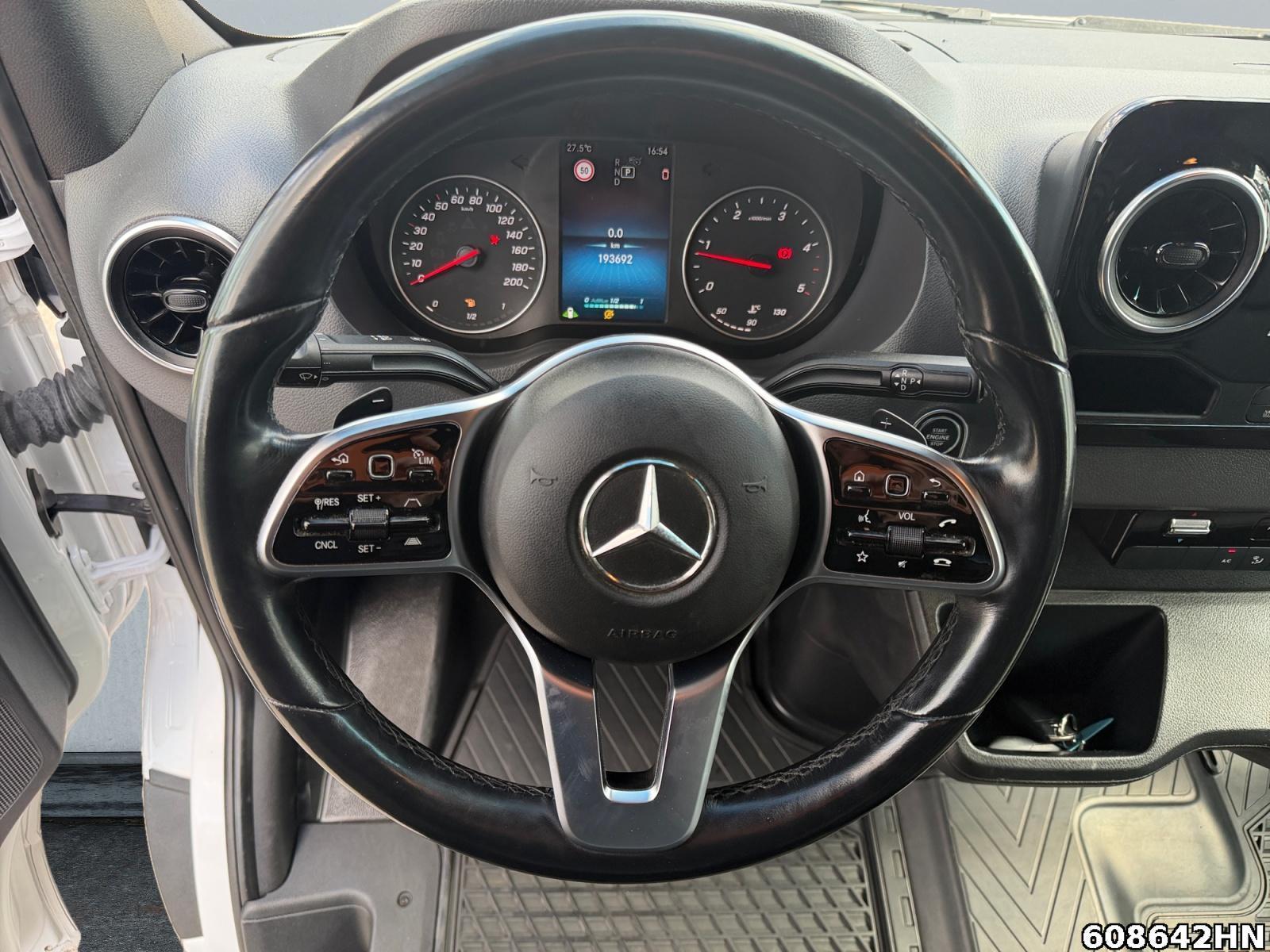 Fahrzeugabbildung Mercedes-Benz Sprinter 319 CDI *LED*AHK3,5t*Distronic*360°*AUT