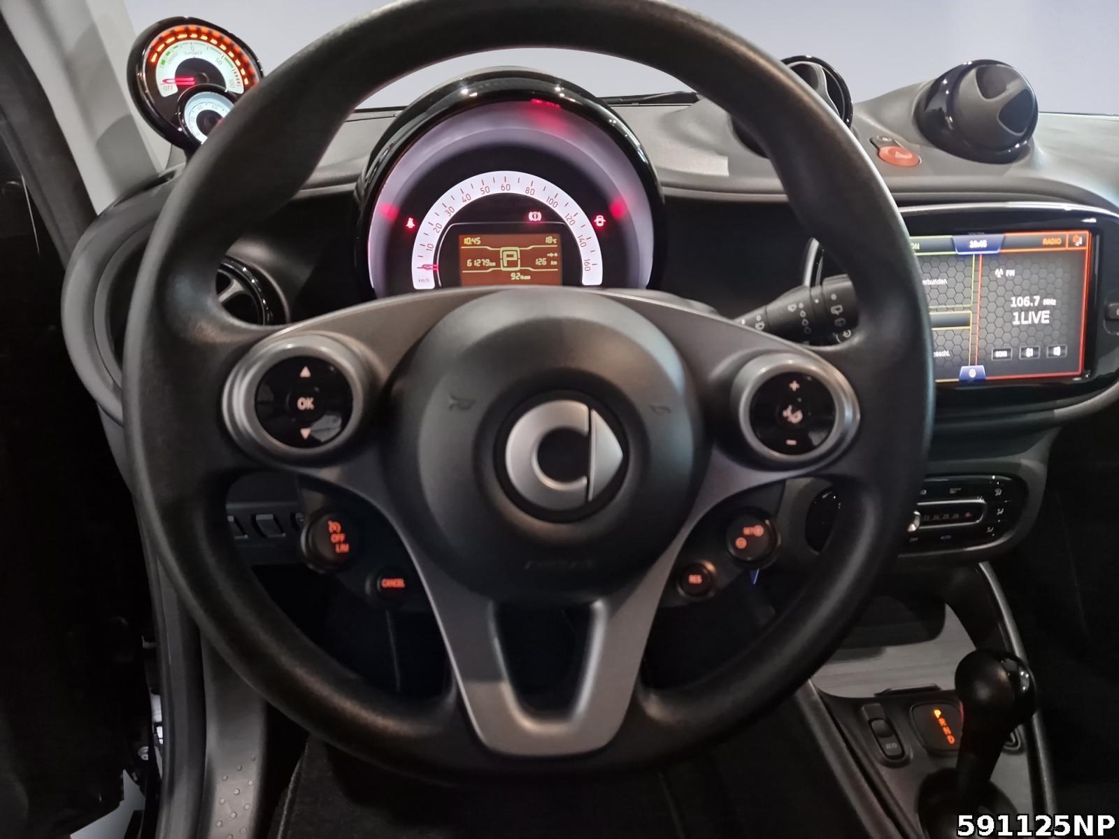 Fahrzeugabbildung Smart ForTwo EQ Coupé 22 kw Einparkhilfe hinten
