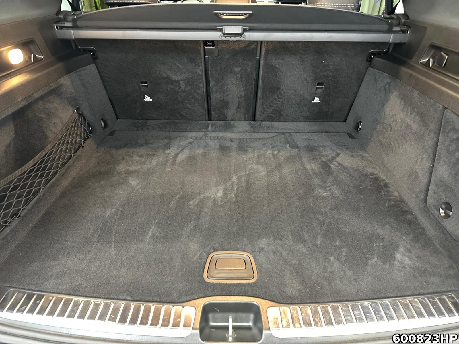Fahrzeugabbildung Mercedes-Benz GLE 450 AMG d 4M AMG Night Multibeam AHK Distronic