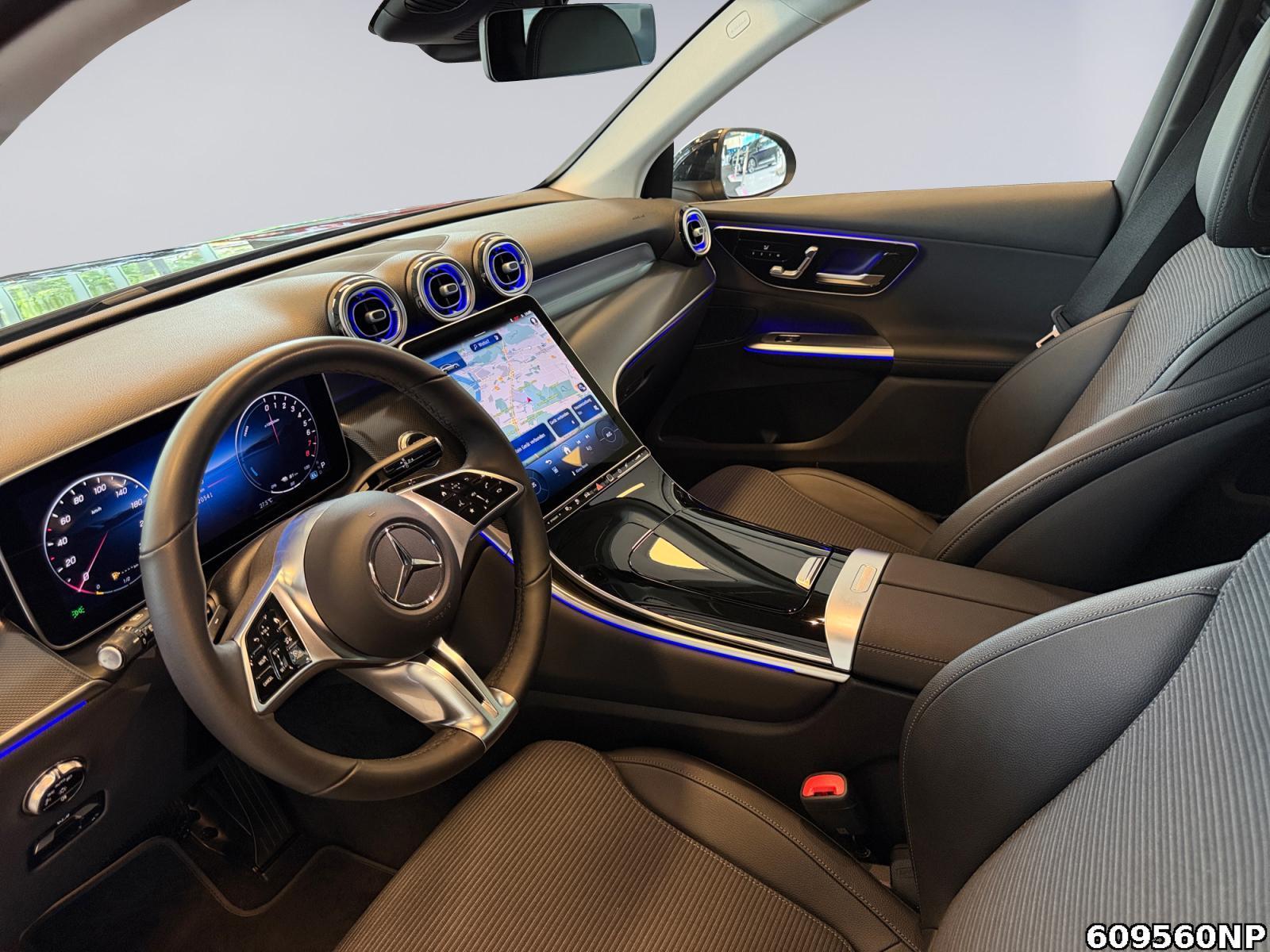 Fahrzeugabbildung Mercedes-Benz GLC 300 e 4M Avantgarde AHK DIGITAL LIGHT 360°.