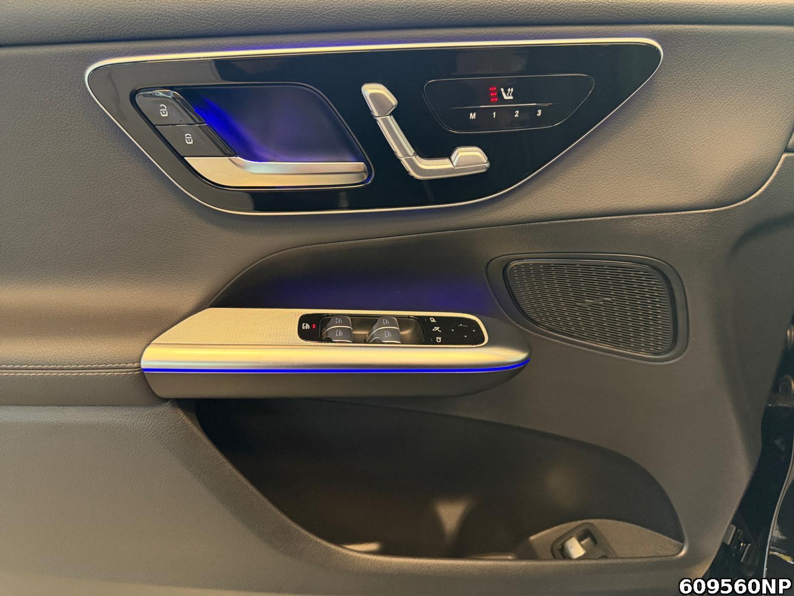 Fahrzeugabbildung Mercedes-Benz GLC 300 e 4M Avantgarde AHK DIGITAL LIGHT 360°.
