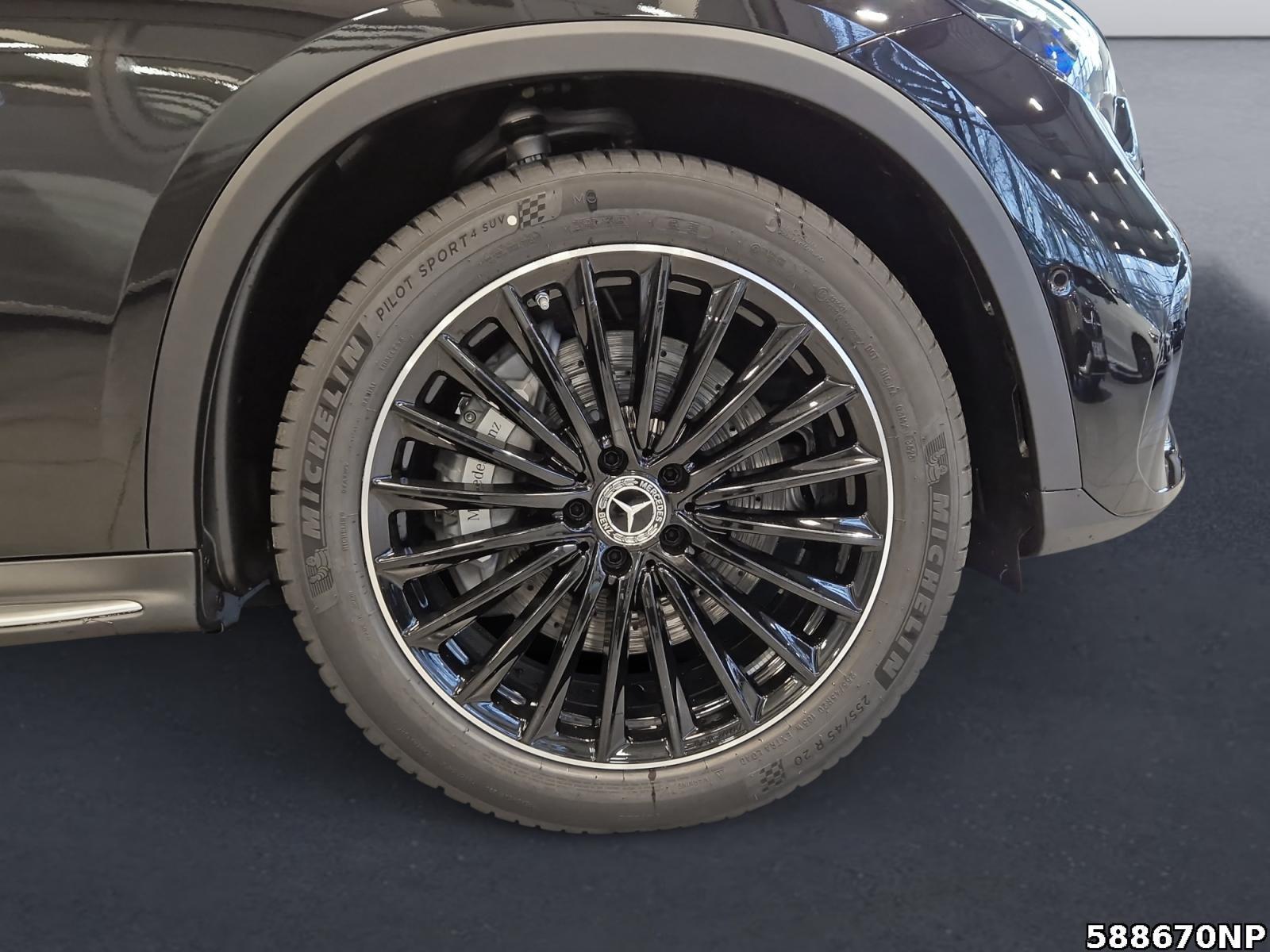Fahrzeugabbildung Mercedes-Benz GLC 220 d 4MATIC AMG+DIGITAL+AHK+MEMOR+BURMESTER