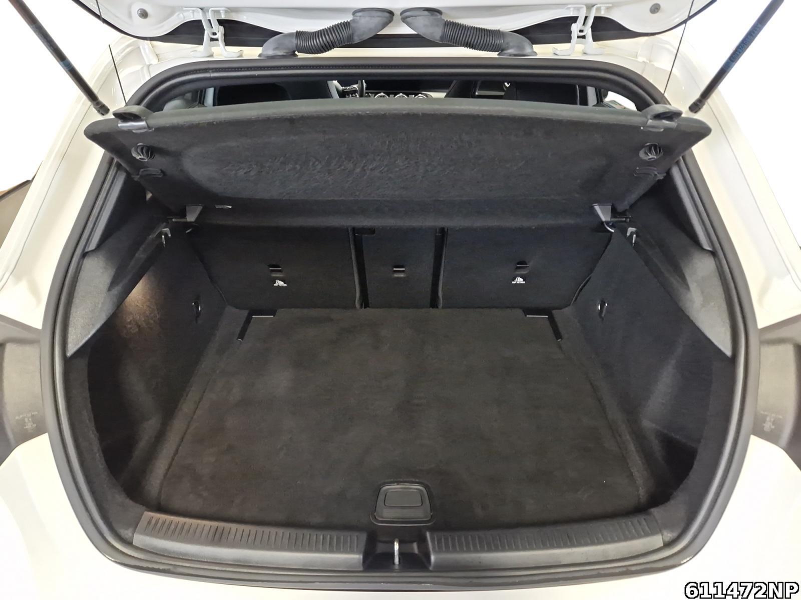Fahrzeugabbildung Mercedes-Benz A 180 AMG LED Ambiente 360° Totwinkel Keyless